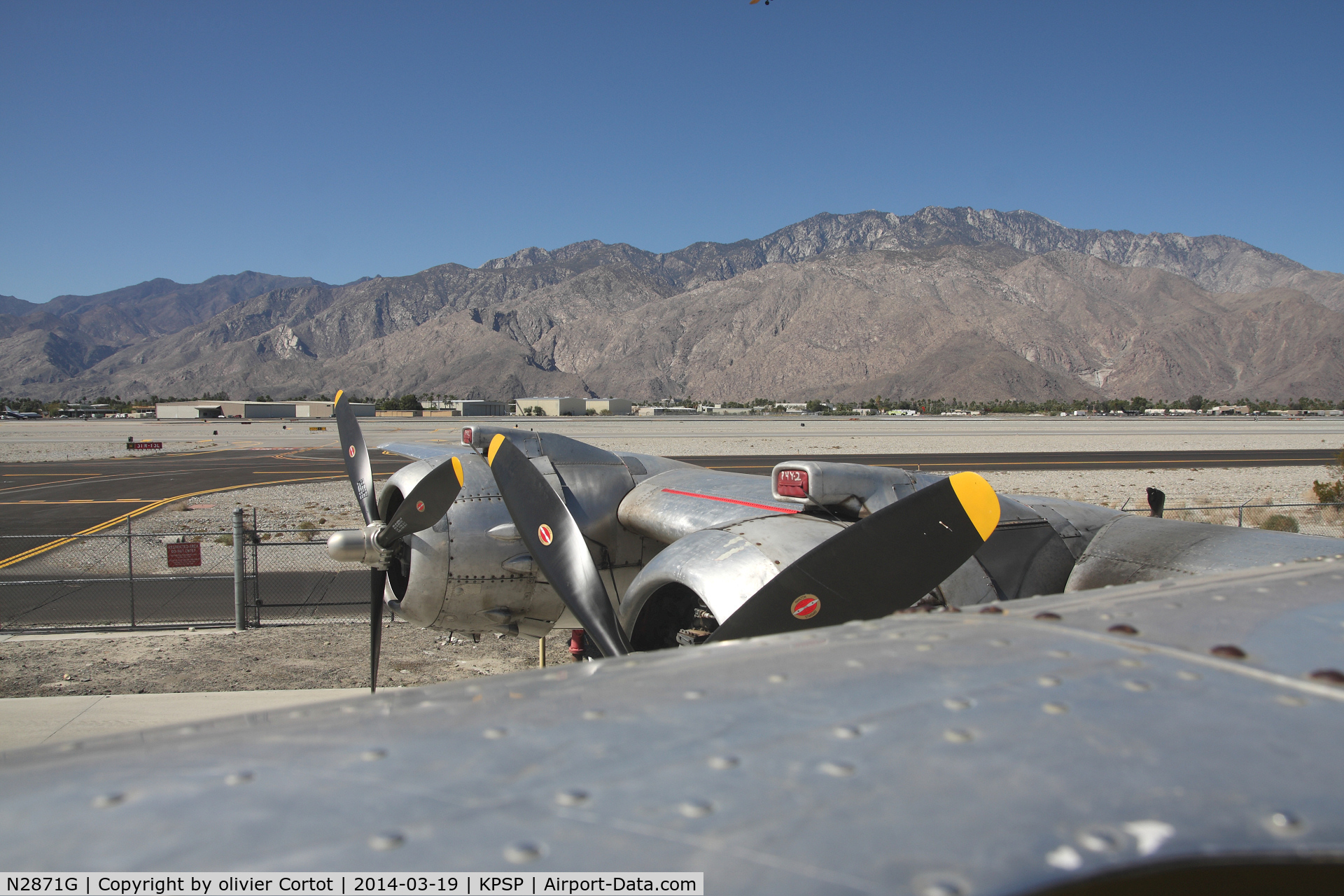 N2871G, Consolidated Vultee P4Y-2 Privateer C/N 66302, A view on the engines... and the Palm Springs airport