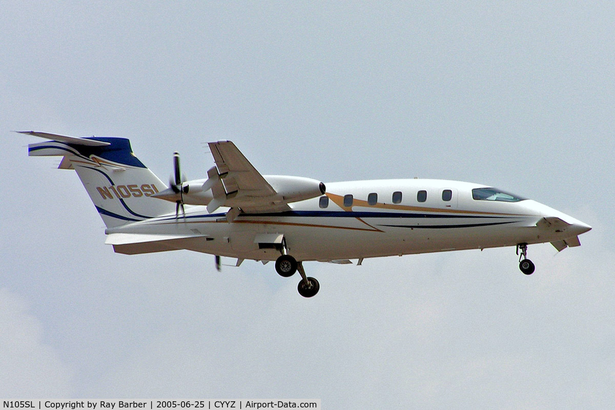 N105SL, 2003 Piaggio P-180 C/N 1068, Piaggio P-180 Avanti [1068] (Avantair) Toronto~C 25/06/2005