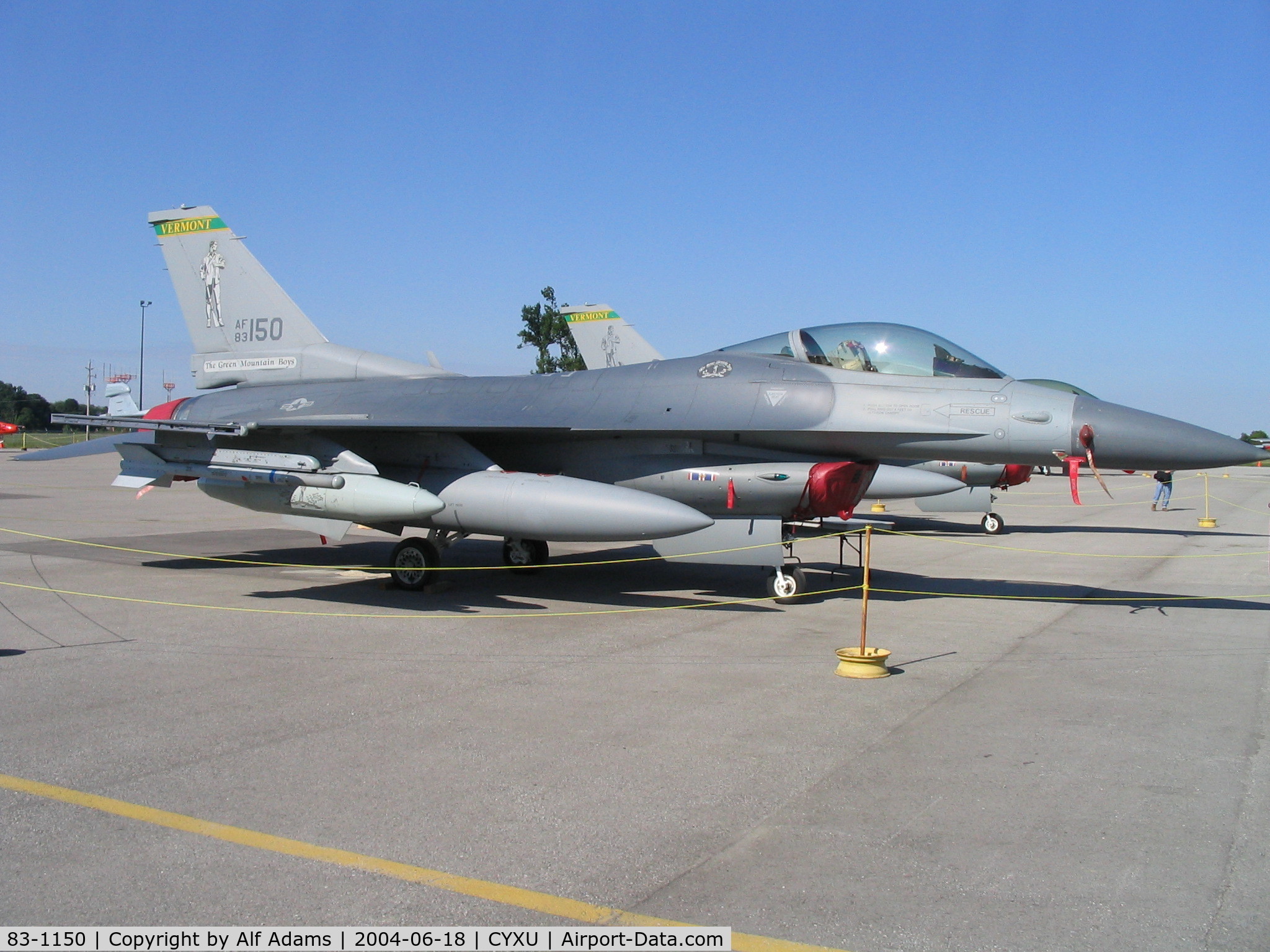 83-1150, 1983 General Dynamics F-16C Fighting Falcon C/N 5C-33, Displayed at the airshow at London, Ontario, Canada in 2004.