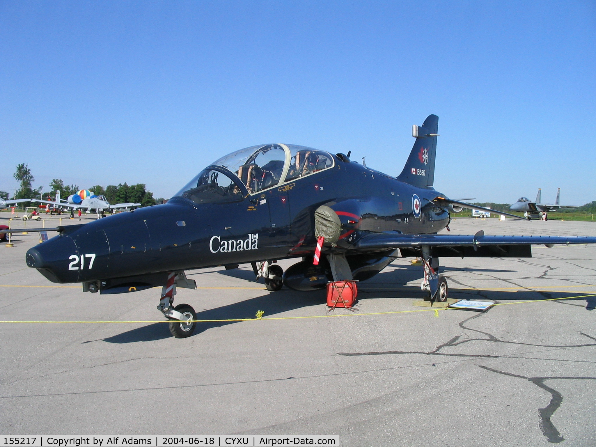 155217, 2001 BAe Systems CT-155 Hawk C/N IT025/711, Displayed at the airshow at London, Ontario, Canada in 2004.