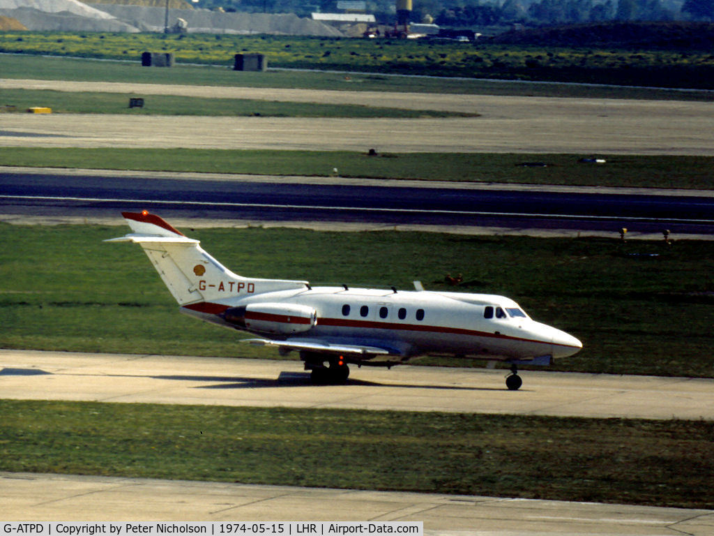G-ATPD, 1966 Hawker Siddeley HS.125 Series 1B/522 C/N 25085, Shell Aviation HS.125 Series 1B as seen at Heathrow in May 1974.