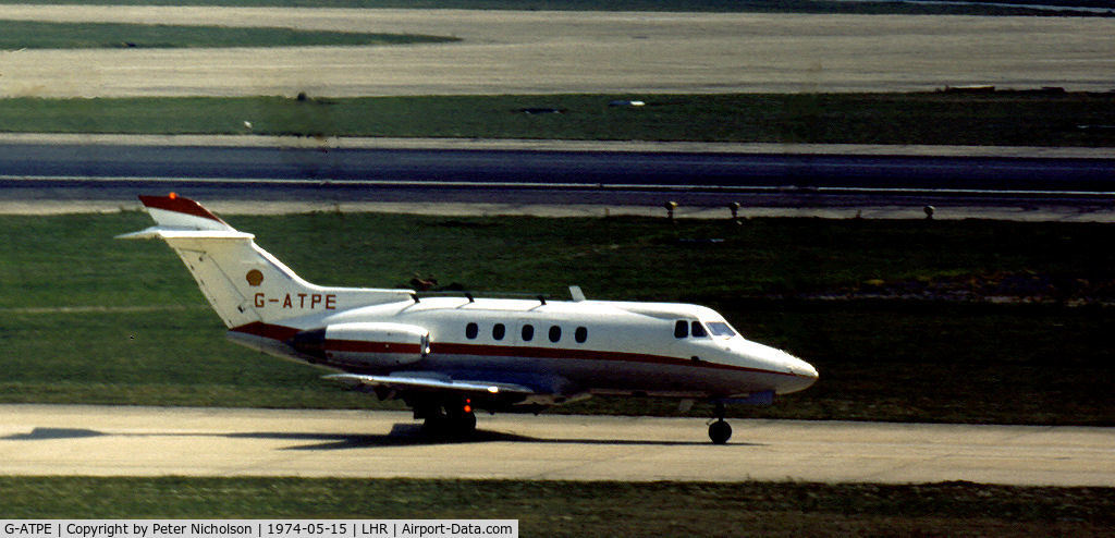 G-ATPE, 1966 Hawker Siddeley HS.125 Series 1B/522 C/N 25092, Shell Aviation Series 1 HS.125 as seen at Heathrow in May 1974.