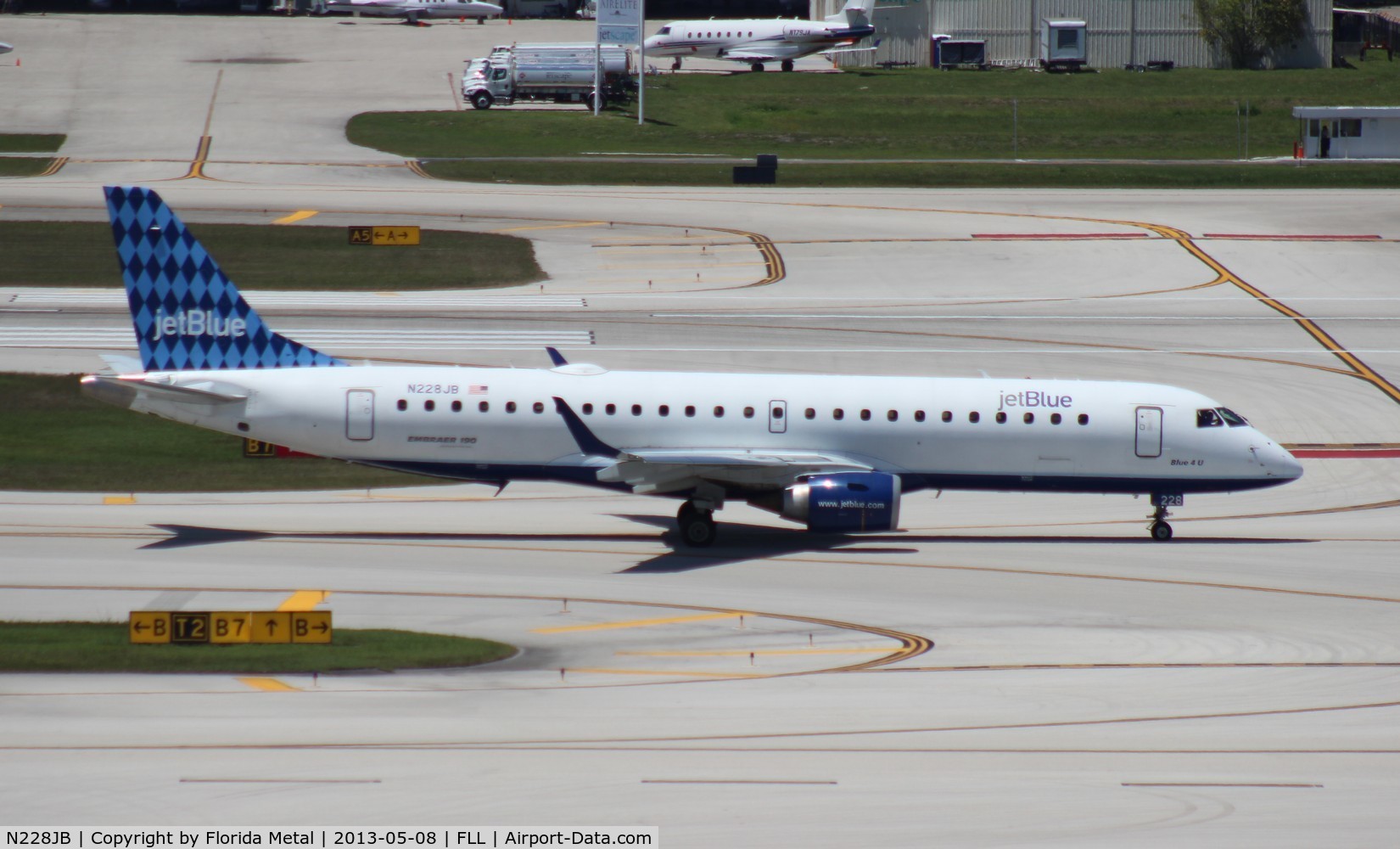 N228JB, 2006 Embraer 190AR (ERJ-190-100IGW) C/N 19000030, Jet Blue