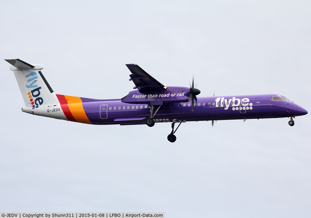 G-JEDV, 2004 De Havilland Canada DHC-8-402Q Dash 8 C/N 4090, Landing rwy 14R in new c/s