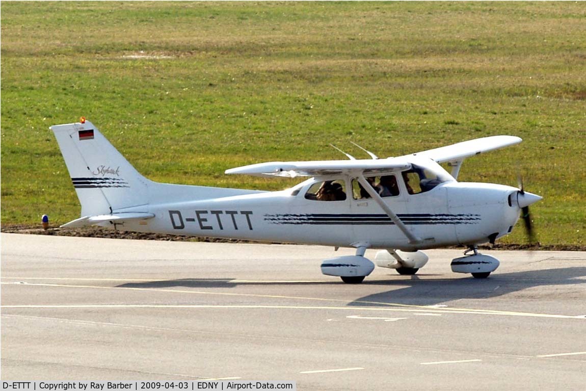 D-ETTT, Cessna 172R C/N 17280331, Cessna 172R Skyhawk [172-80331] Friedrichshafen~D 03/04/2009