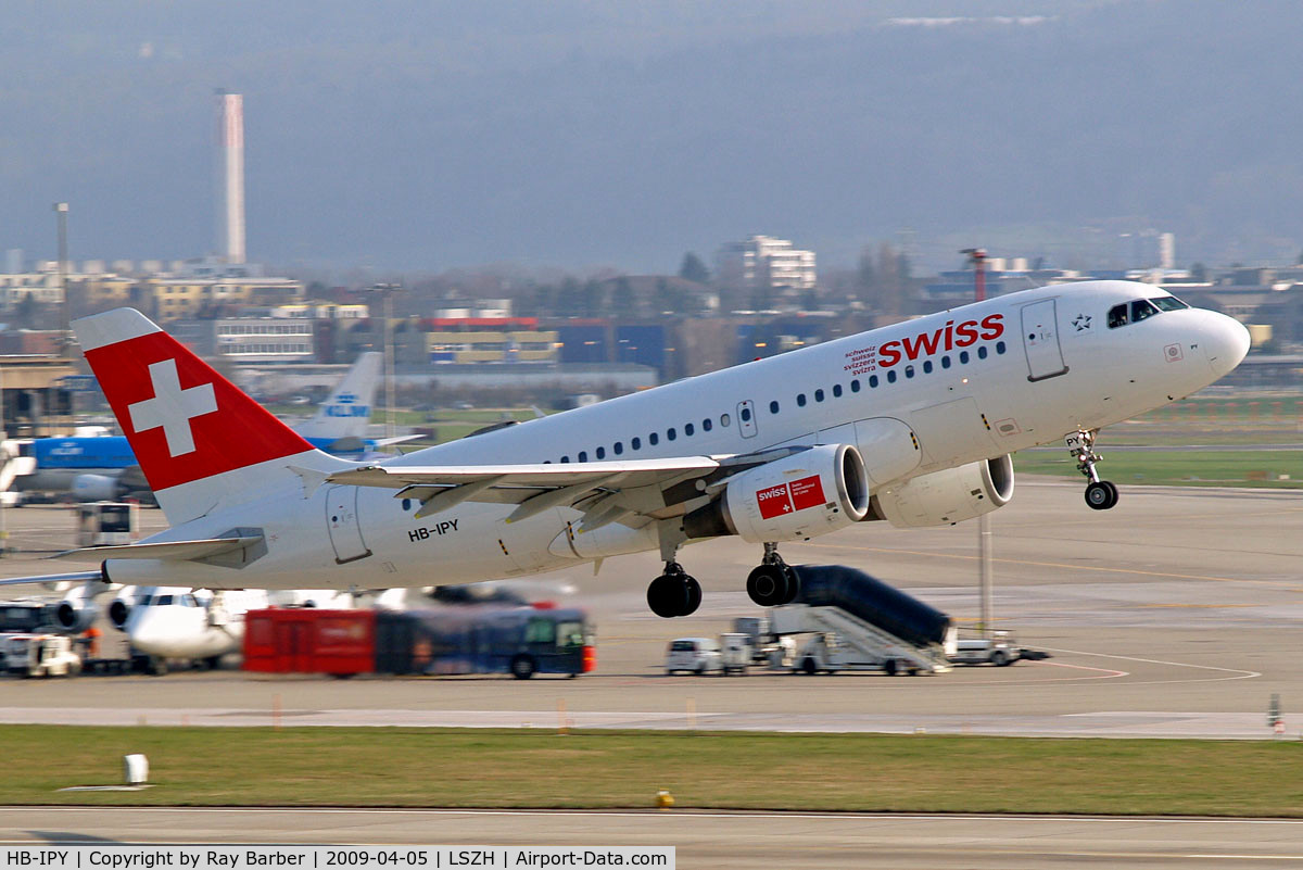 HB-IPY, 1996 Airbus A319-112 C/N 621, Airbus A319-112 [0621] (Swiss International Air Lines) Zurich~HB 05/04/2009