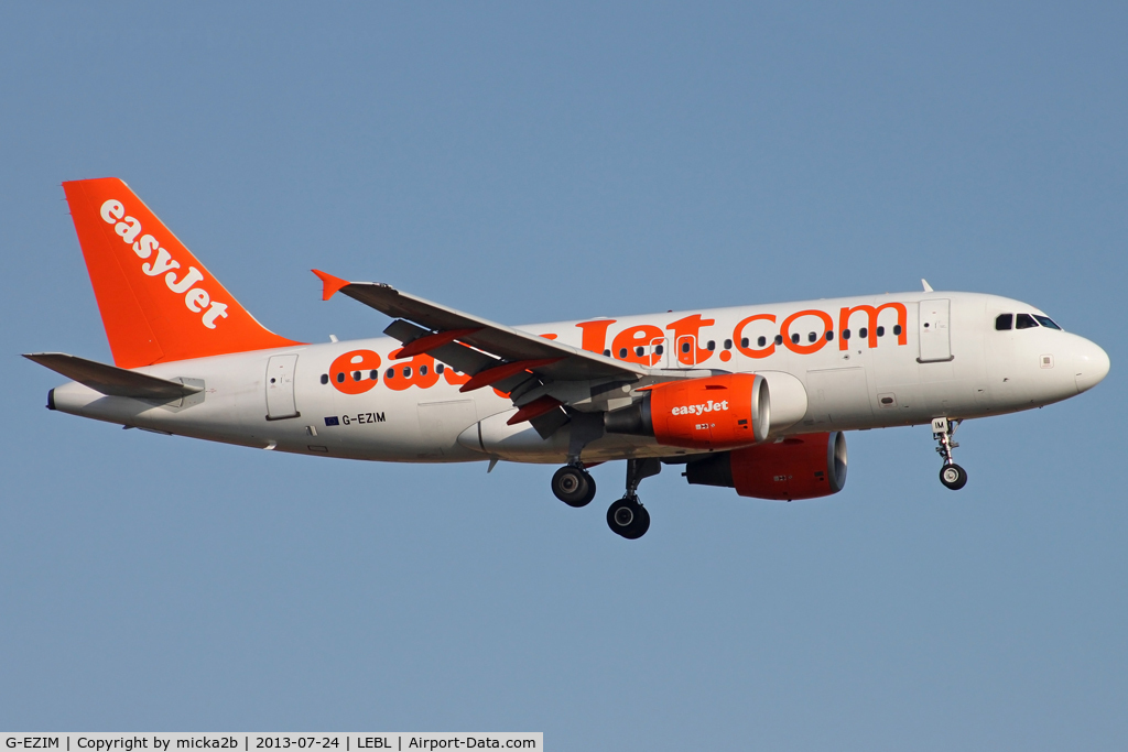 G-EZIM, 2005 Airbus A319-111 C/N 2495, Landing