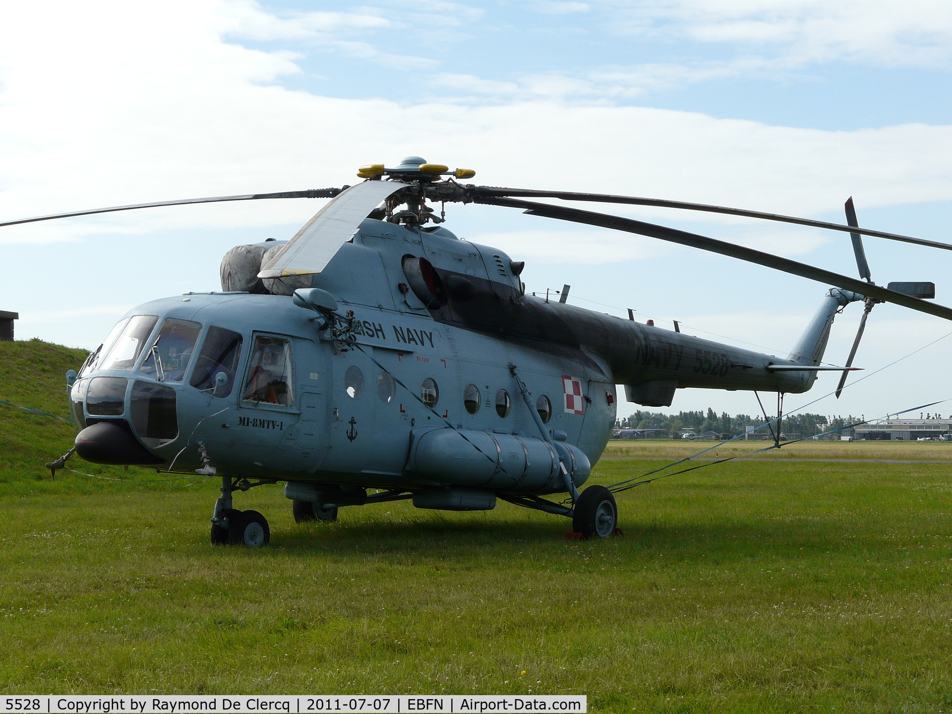 5528, Mil Mi-8MTV-1 Hip C/N 95528, At the Koksijde Airshow 2011.
Ex TC-HDD, RA-25418 and CCCP-25418.