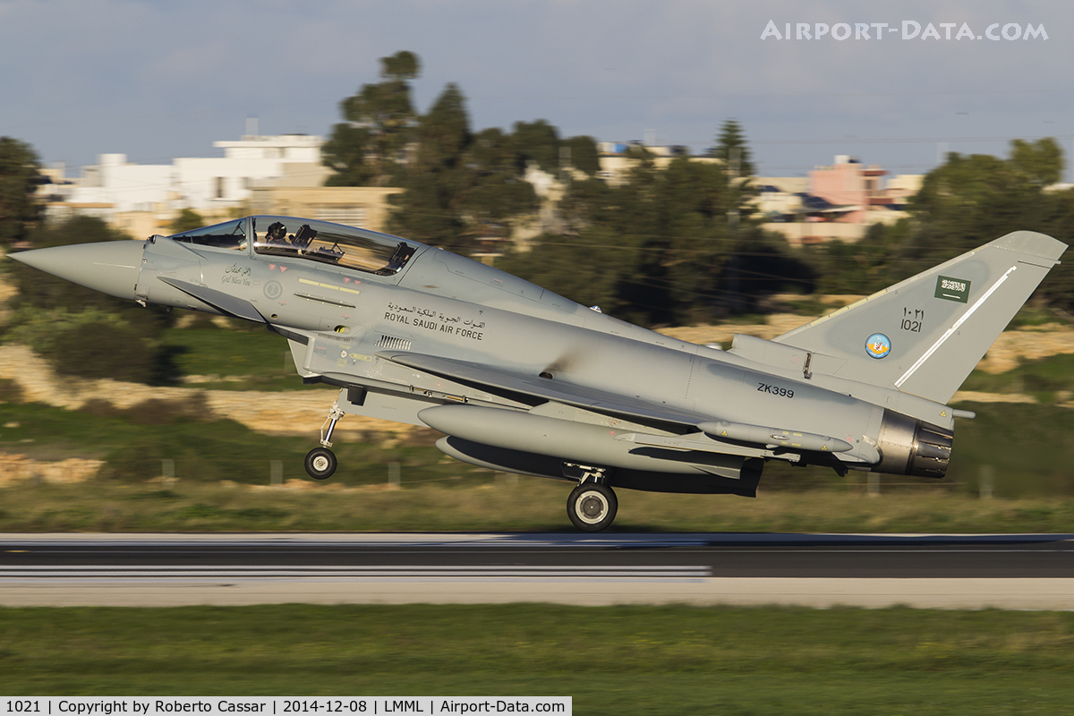1021, 2014 Eurofighter EF-2000 Typhoon T C/N ???/CT018, Landing runway 31
