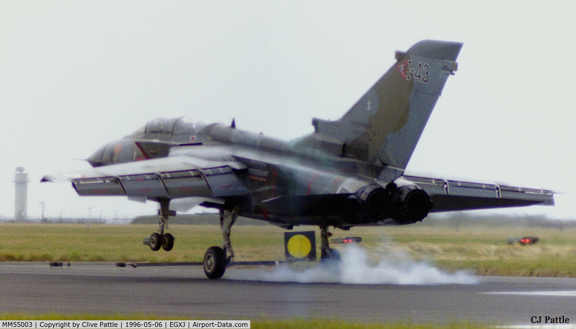 MM55003, Panavia Tornado IDS(T) C/N 108/IST004/5009, Landing shot at RAF Cottesmore