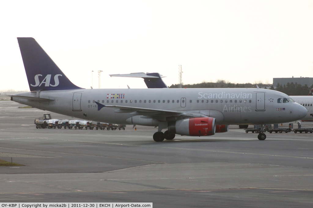 OY-KBP, 2006 Airbus A319-132 C/N 2888, Taxiing