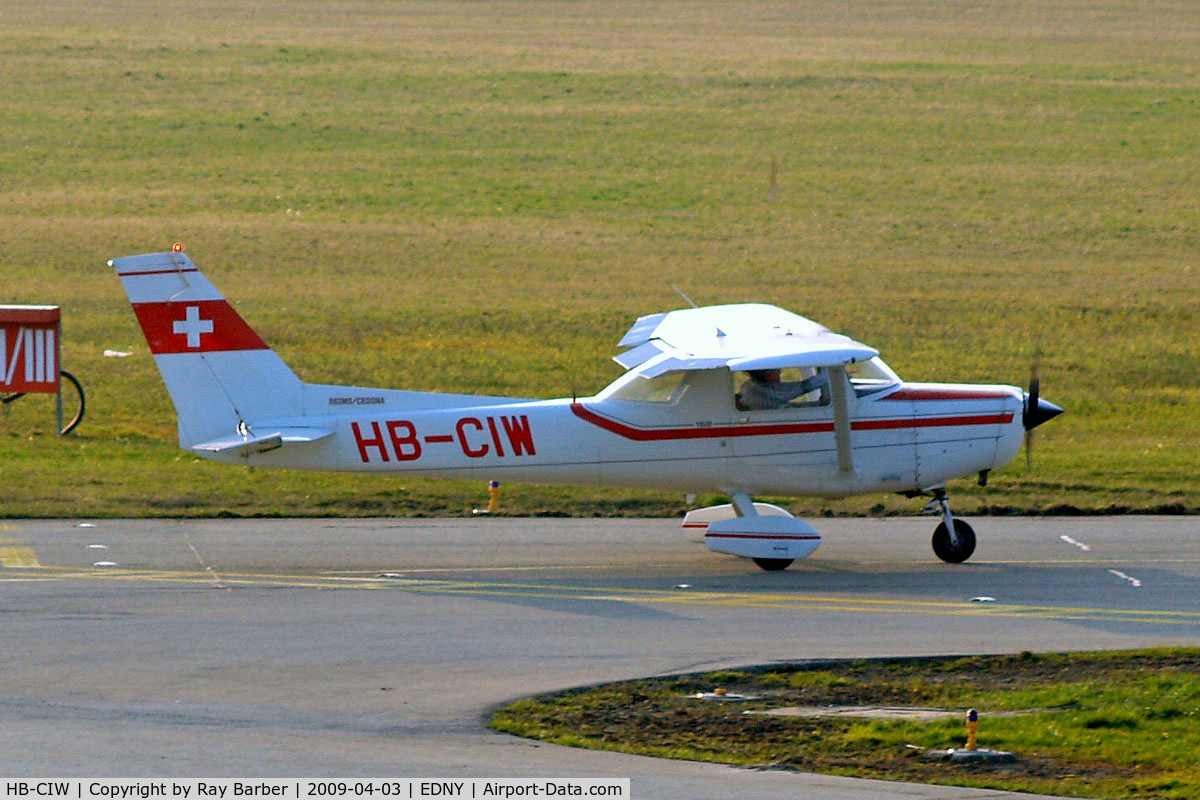 HB-CIW, 1987 Reims F152 C/N 1980, R/Cessna F.152 [1980] Friedrichshafen~D 03/04/2009