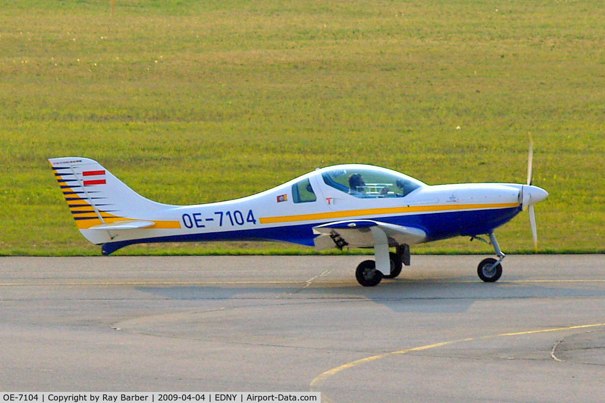 OE-7104, 2005 Aerospool WT-9 Dynamic C/N DY083/2005, Aerospool WT-9 Dynamic [DY083/2005] Friedrichshafen~D 03/04/2009