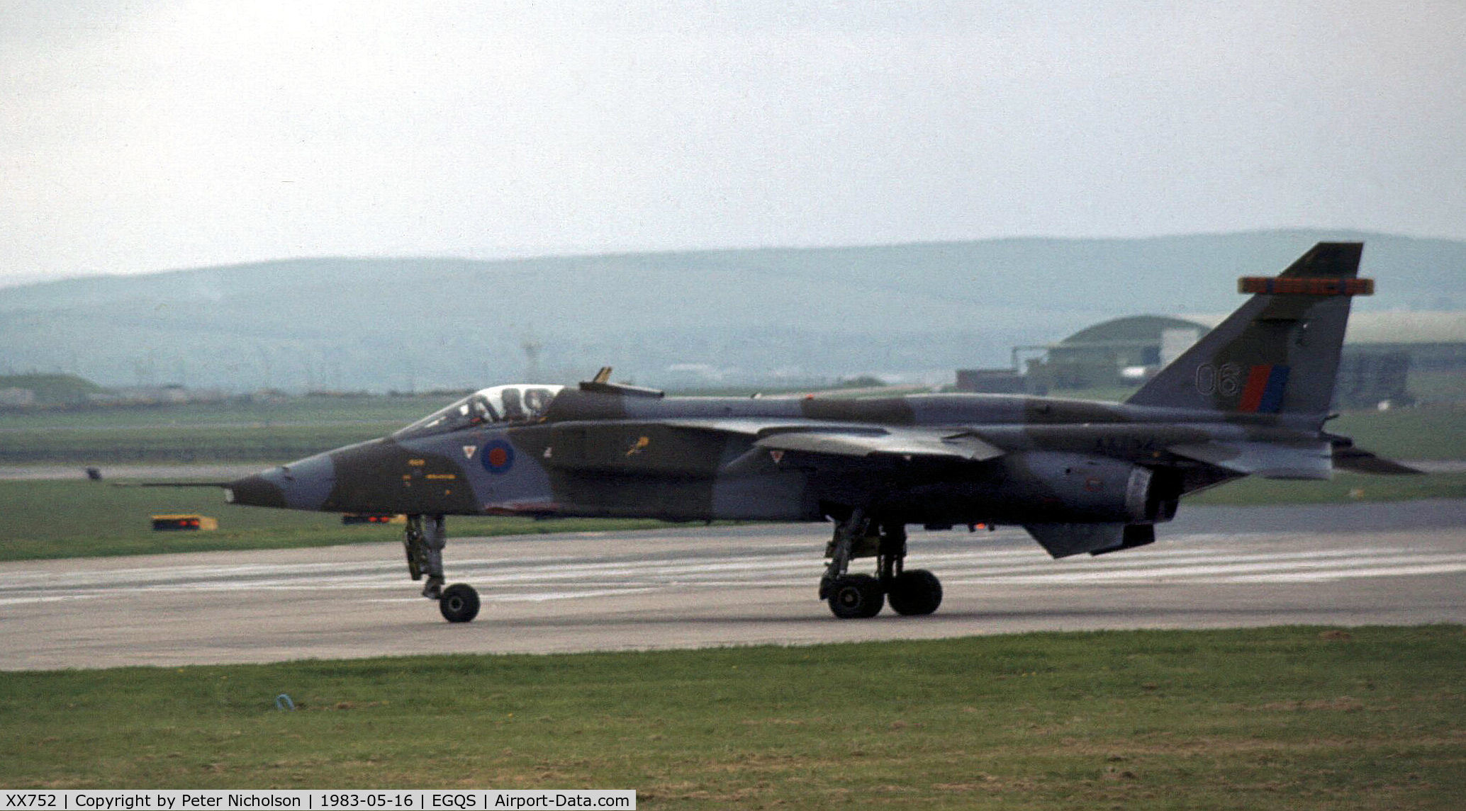 XX752, 1975 Sepecat Jaguar GR.1A C/N S.49, Jaguar GR.1 of 226 Operational Conversion Unit taxying to Runway 05 at RAF Lossiemouth in May 1983.