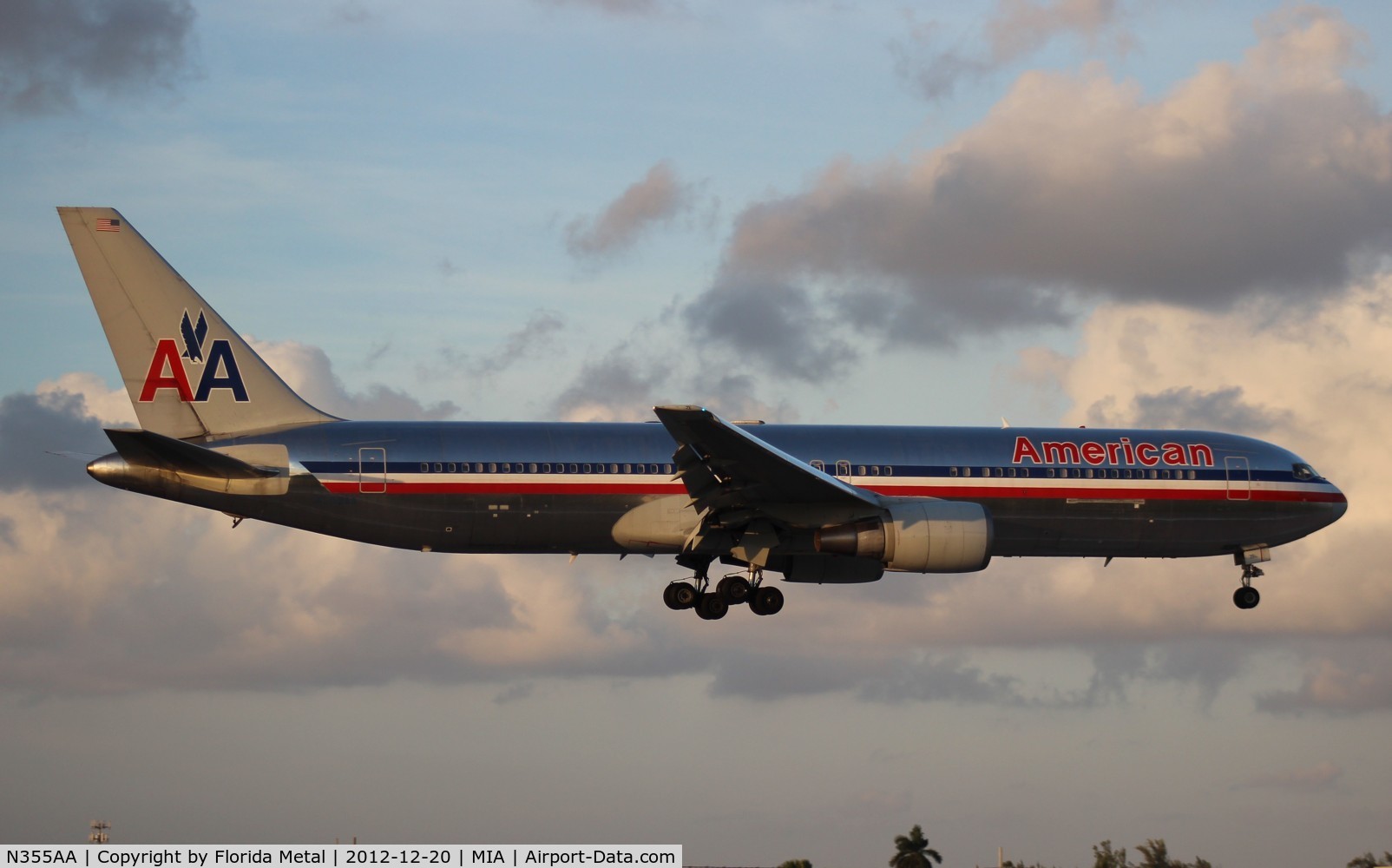 N355AA, 1988 Boeing 767-323/ER C/N 24036, American