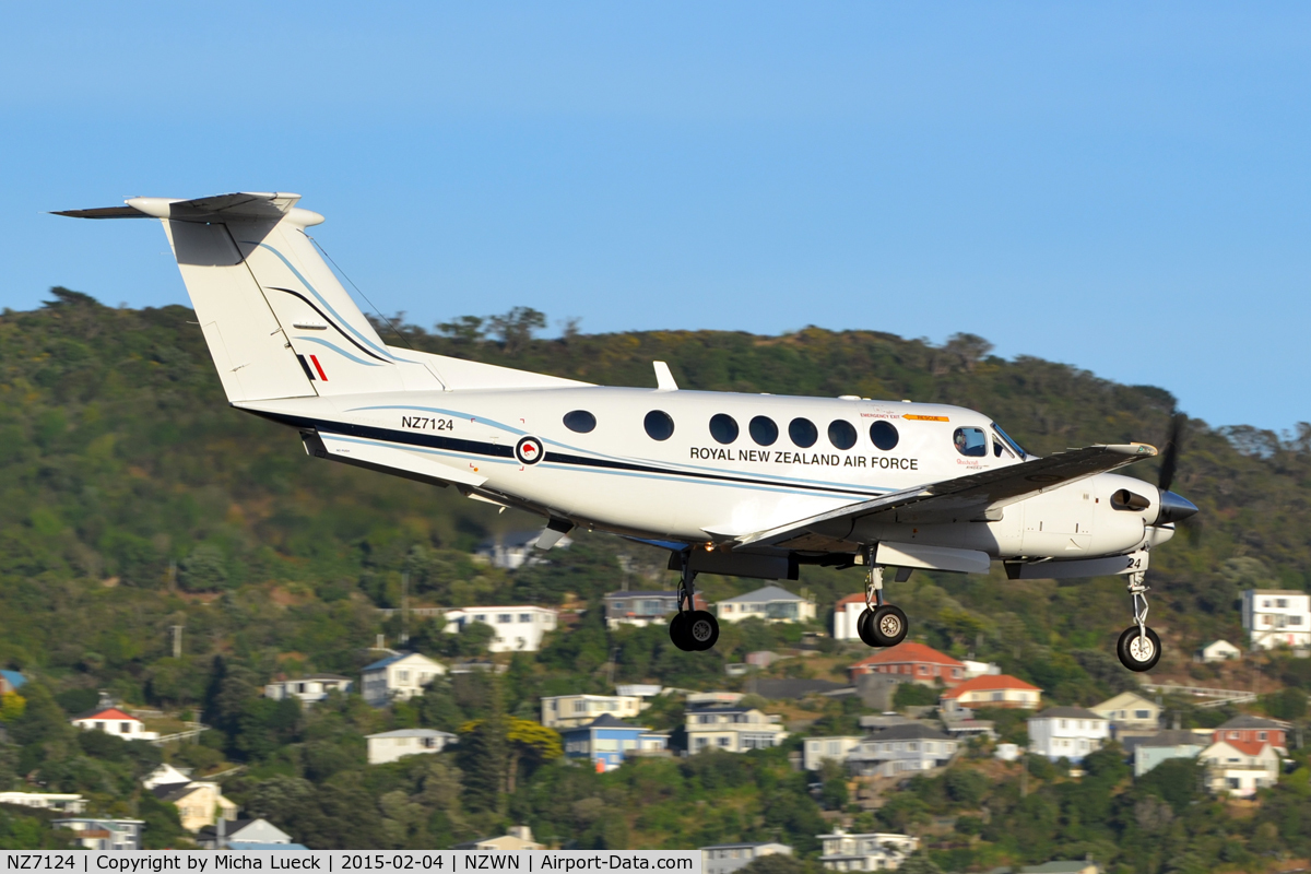 NZ7124, 2006 Raytheon B200 King Air C/N BB-1949, At Wellington