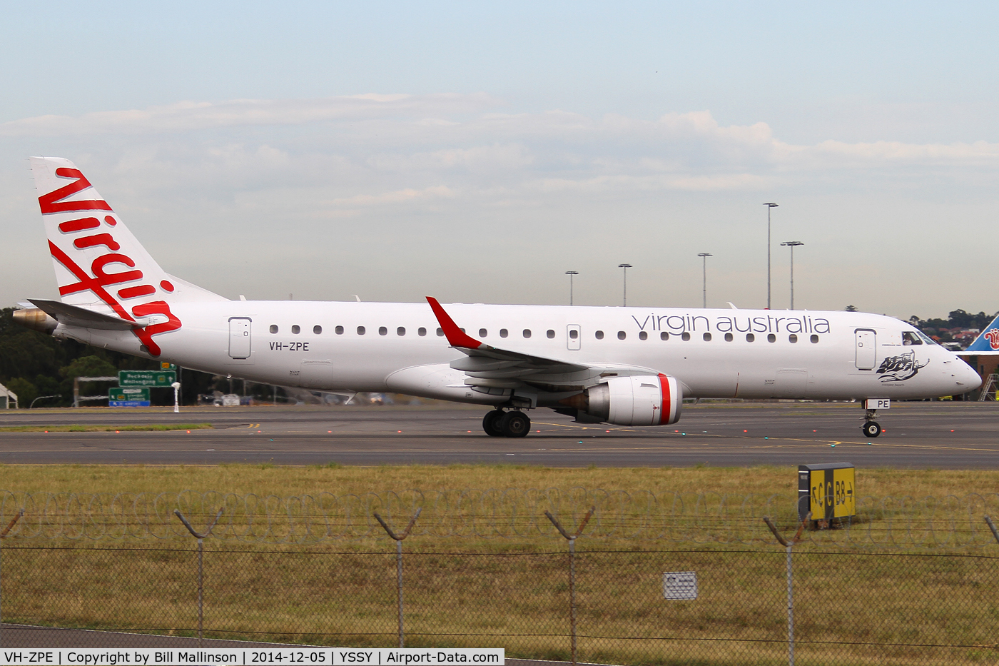 VH-ZPE, 2008 Embraer 190AR (ERJ-190-100IGW) C/N 19000187, taxiing from 34R