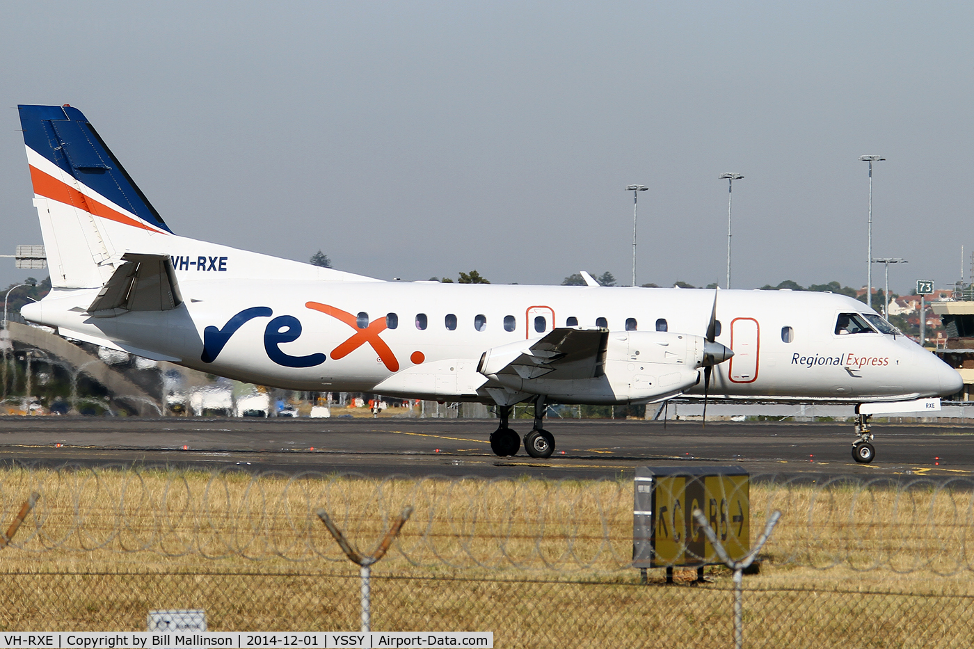 VH-RXE, 1991 Saab 340B C/N 340B-275, taxiing from 34R