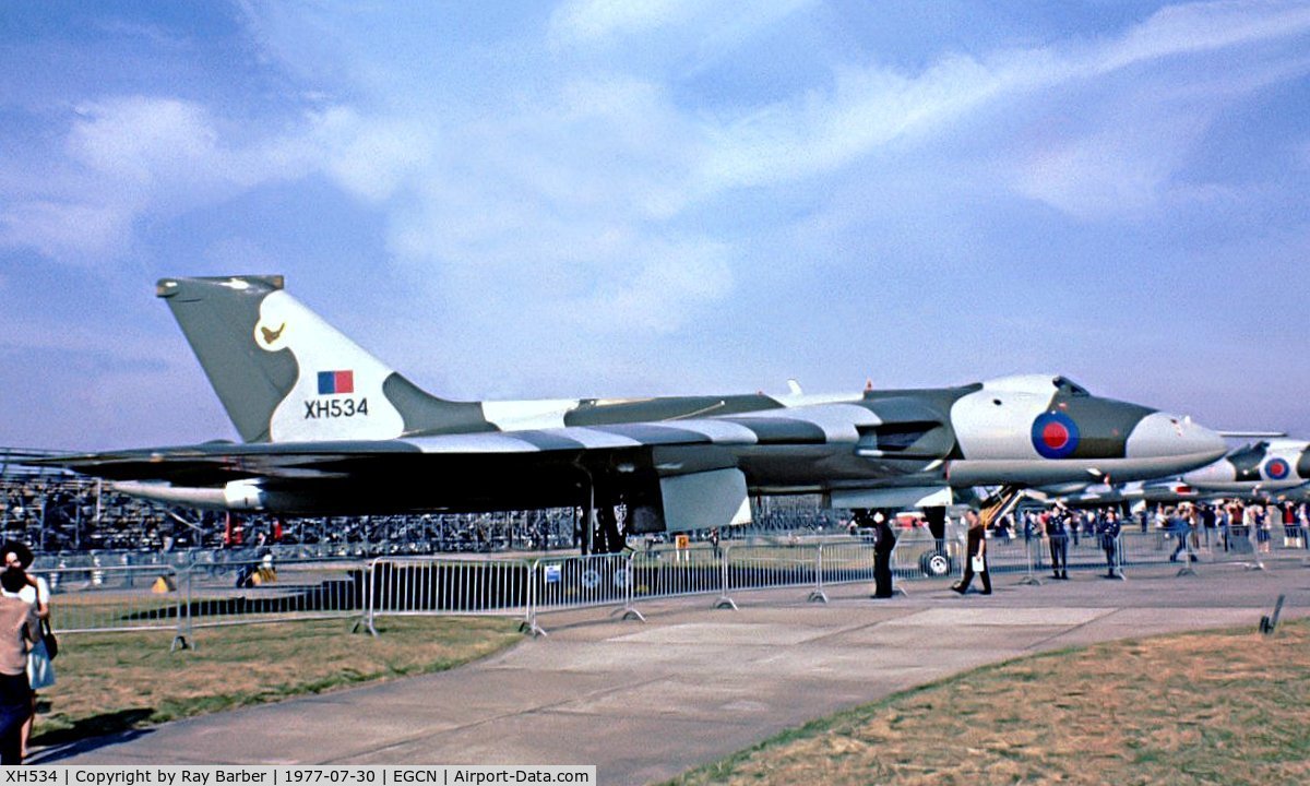 XH534, 1966 Avro Vulcan B.2 C/N Set 2, Avro Vulcan B.2 (MRR) [SET2] (Royal Air Force) RAF Finningley 30/07/1977