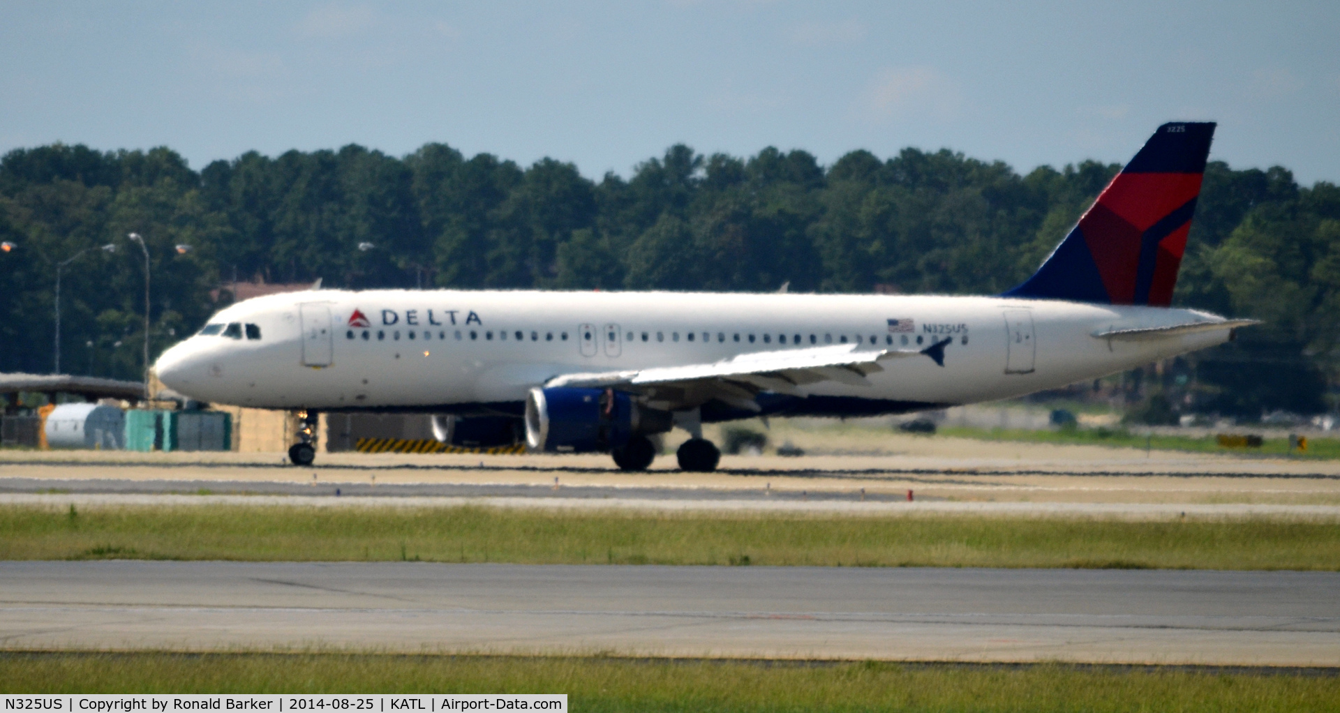 N325US, 1992 Airbus A320-211 C/N 281, Landing Atlanta