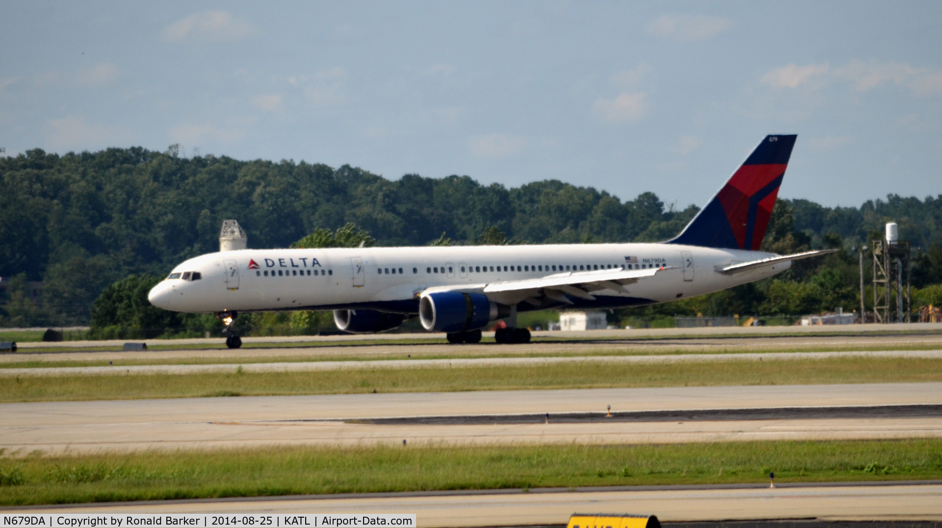 N679DA, 1992 Boeing 757-232 C/N 26955, Landing Atlanta