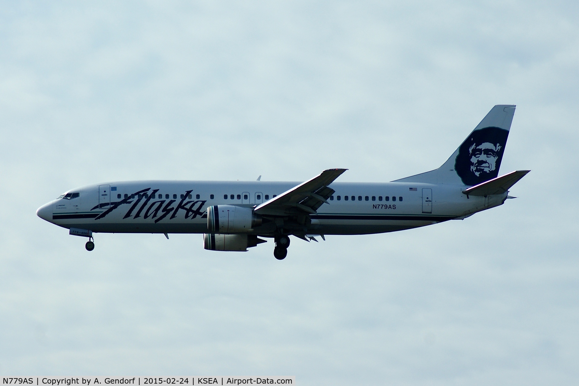 N779AS, 1994 Boeing 737-4Q8 C/N 25111, Alaska Airlines, is here on finals at Seattle-Tacoma Int'l(KSEA)