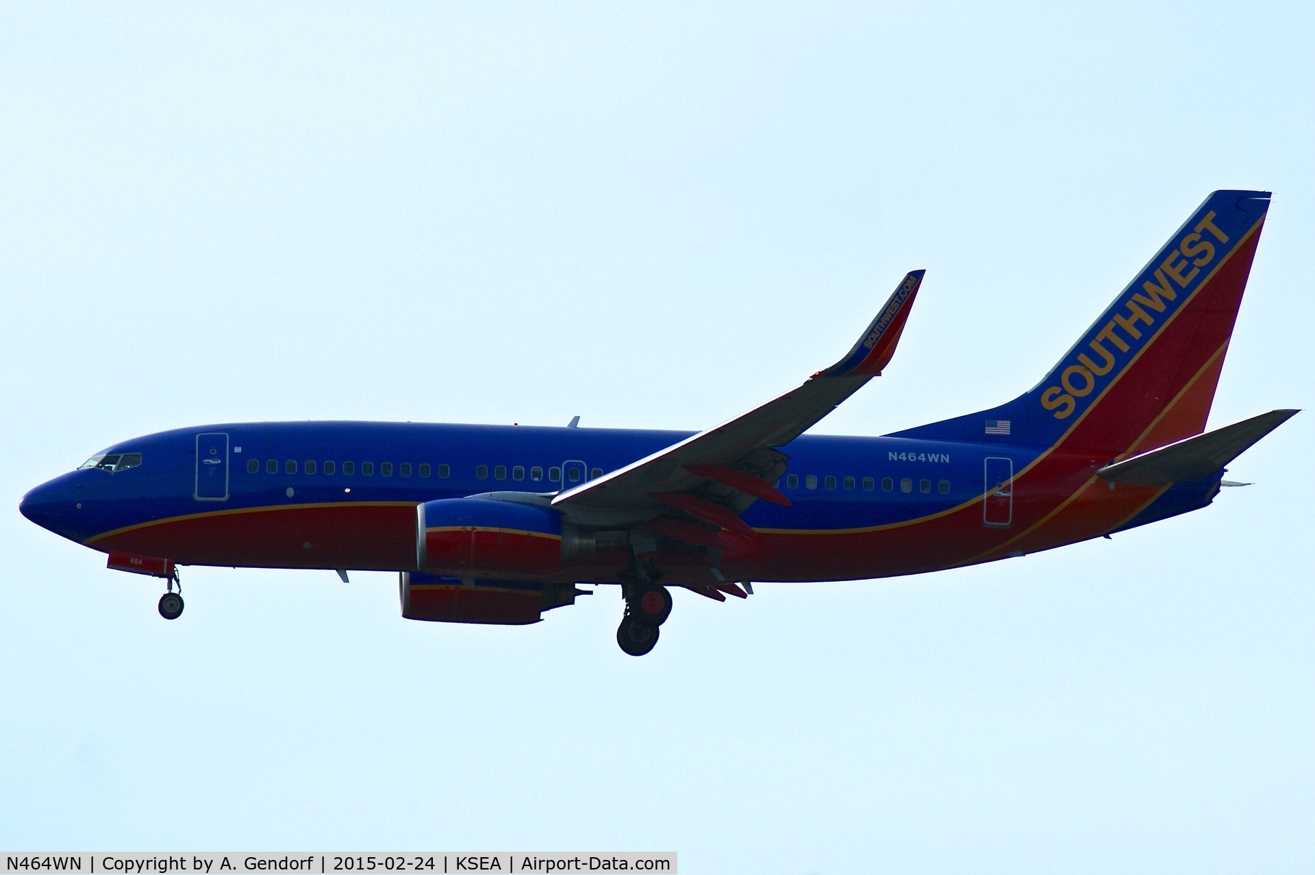 N464WN, 2004 Boeing 737-7H4 C/N 32468, Southwest Airlines, is here landing at Seattle-Tacoma Int'l(KSEA)