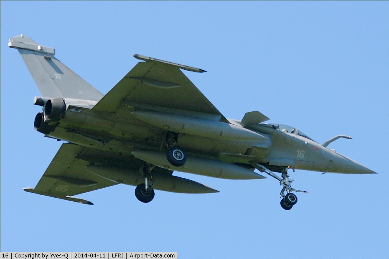 16, Dassault Rafale M C/N 16, Dassault Rafale M, Short appoach rwy 08, Landivisiau Naval Air Base (LFRJ)