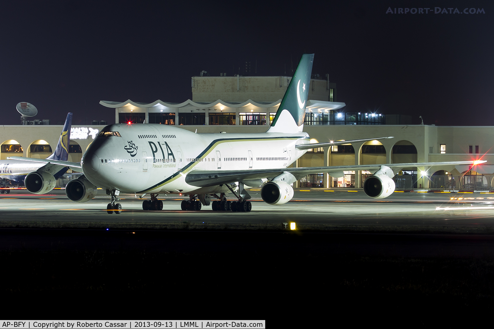 AP-BFY, 1987 Boeing 747-367 C/N 23920, Park 9