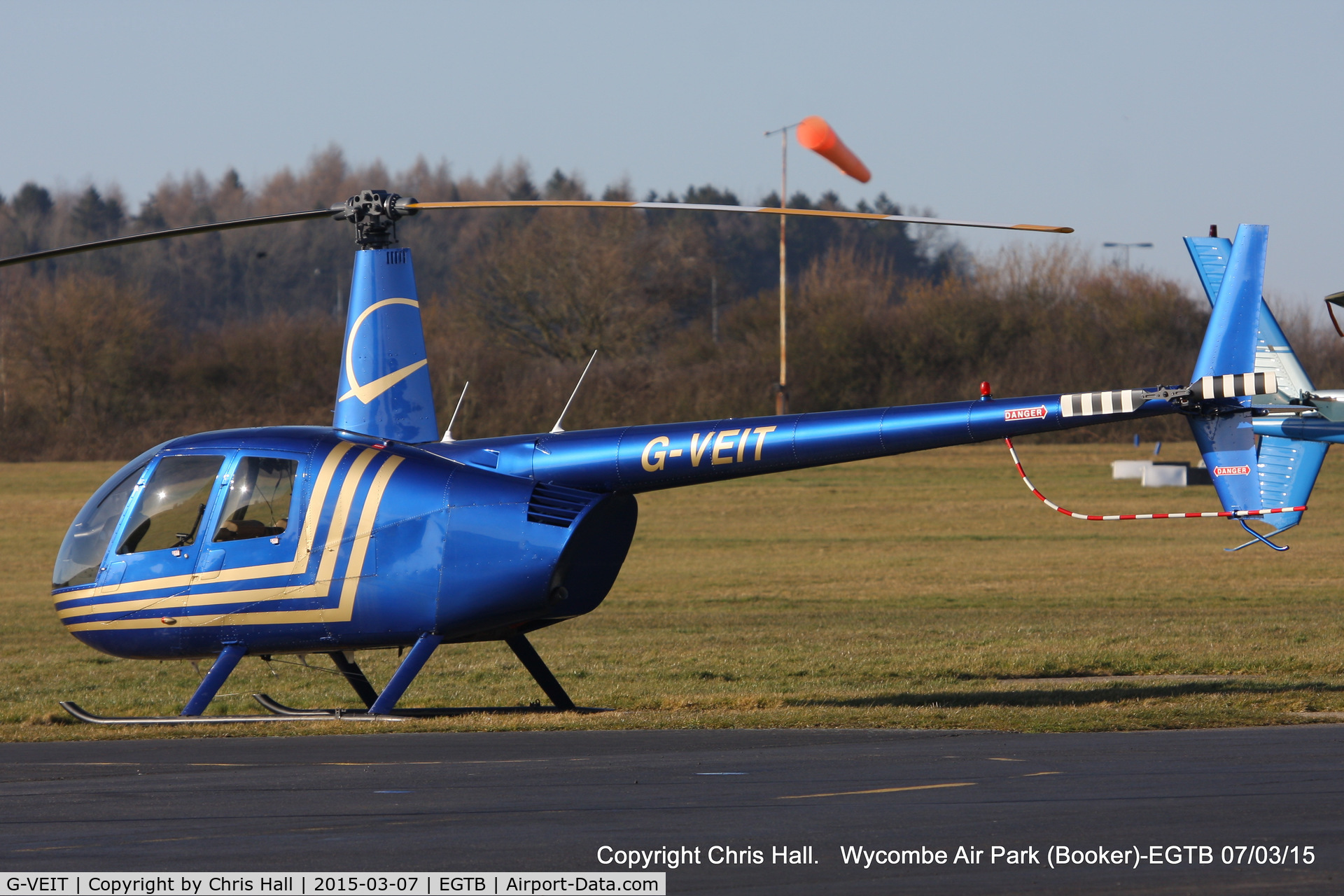 G-VEIT, 2003 Robinson R44  Raven II C/N 10091, Field Marshall Helicopters Ltd