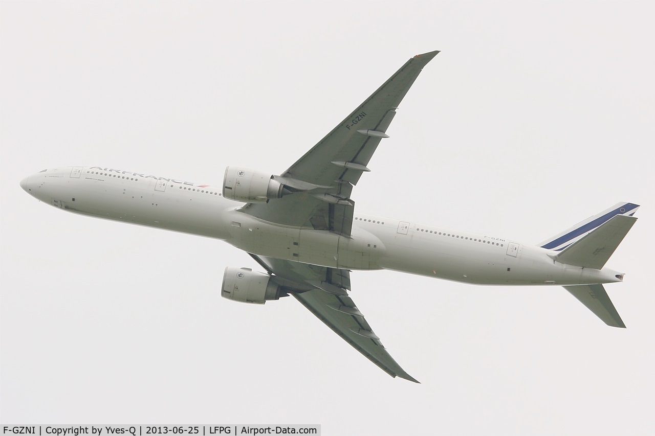 F-GZNI, 2011 Boeing 777-328/ER C/N 39973, Boeing 777-328(ER), Take off rwy 27L, Roissy Charles De Gaulle airport (LFPG-CDG)