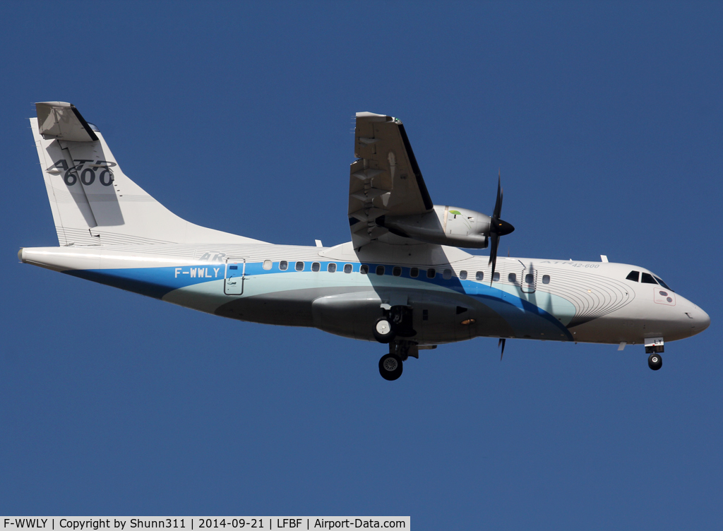 F-WWLY, 2010 ATR 42-600 C/N 811, Participant of the LFBF Airshow 2014 - Demo aircraft