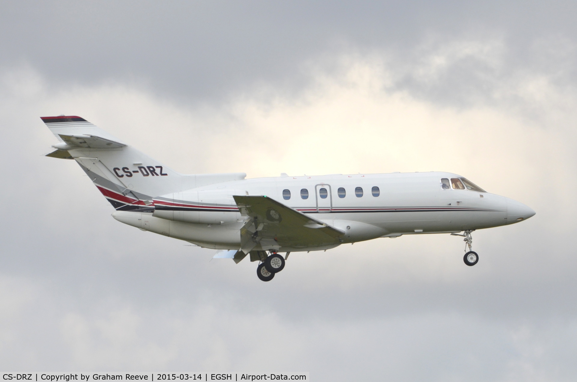 CS-DRZ, 2007 Hawker Beechcraft 800XPi C/N 258847, Landing at Norwich.