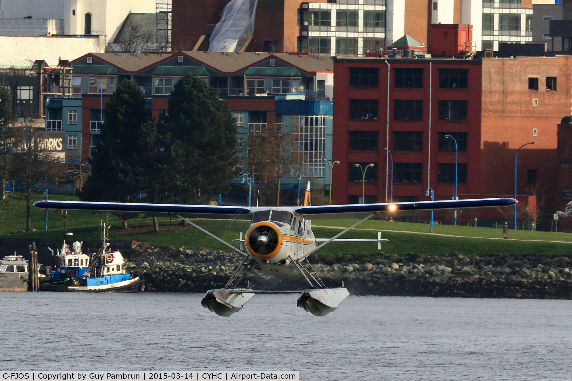 C-FJOS, 1956 De Havilland Canada DHC-2 Beaver Mk.1 C/N 1030, Departing