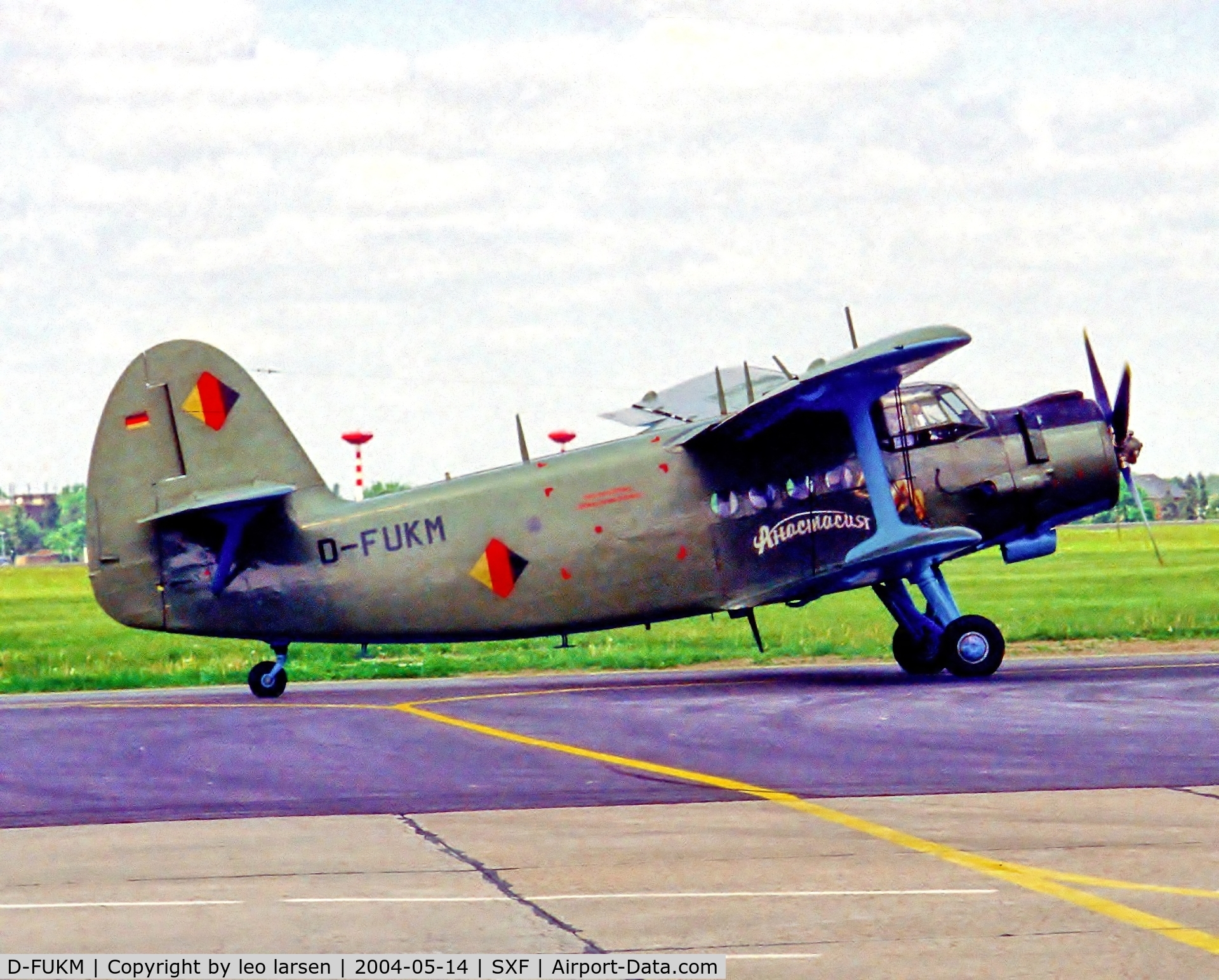 D-FUKM, Antonov AN-2T C/N 17747310, Berlin Air Show 14.5.04