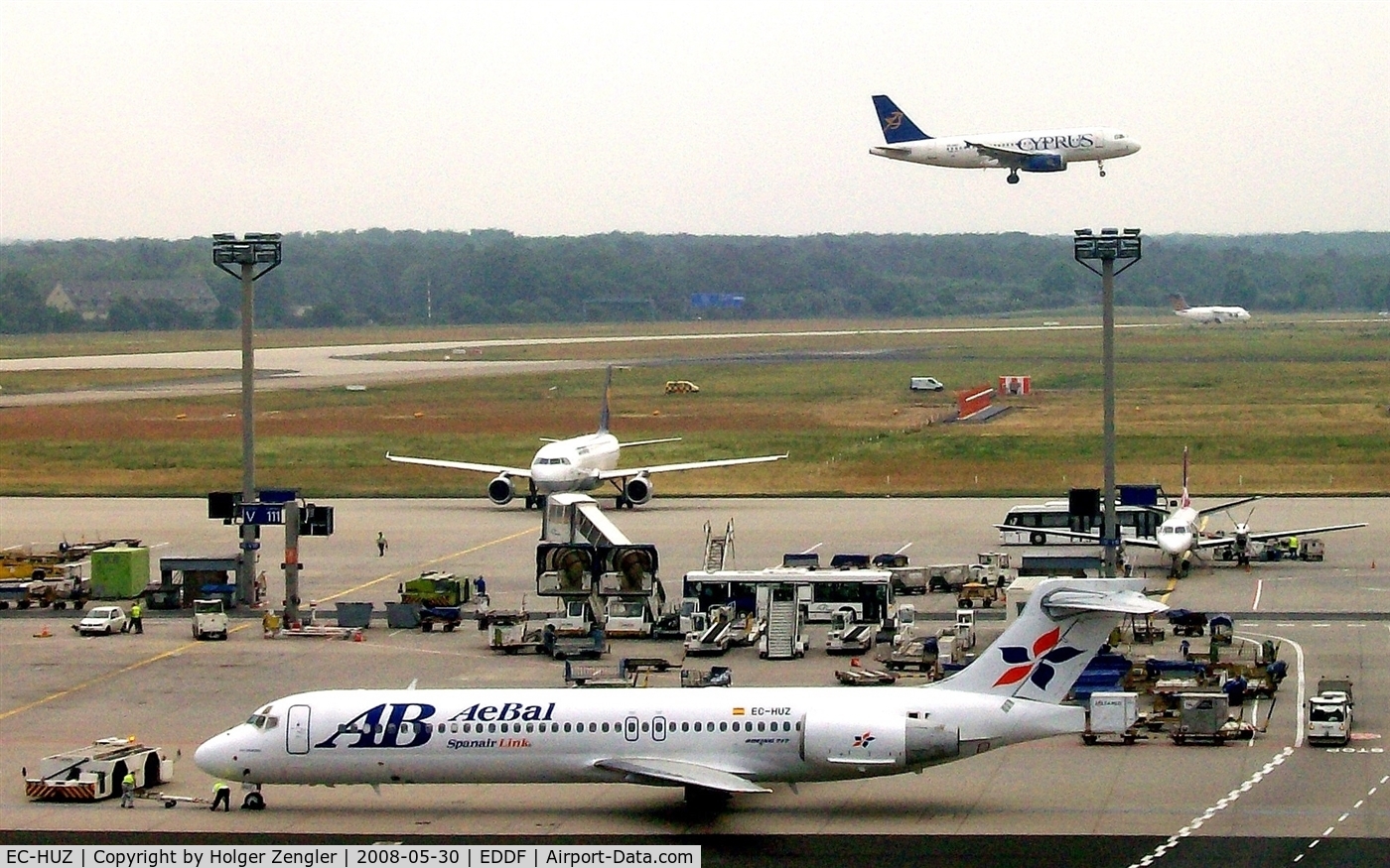 EC-HUZ, 2001 Boeing 717-23S C/N 55066, Departing to BCN....