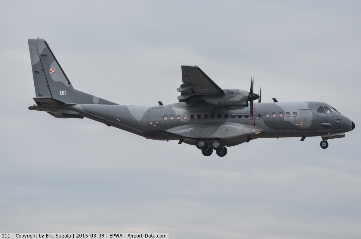 011, 2003 CASA C-295M C/N S-009, C-295 arriving in from Cracov.