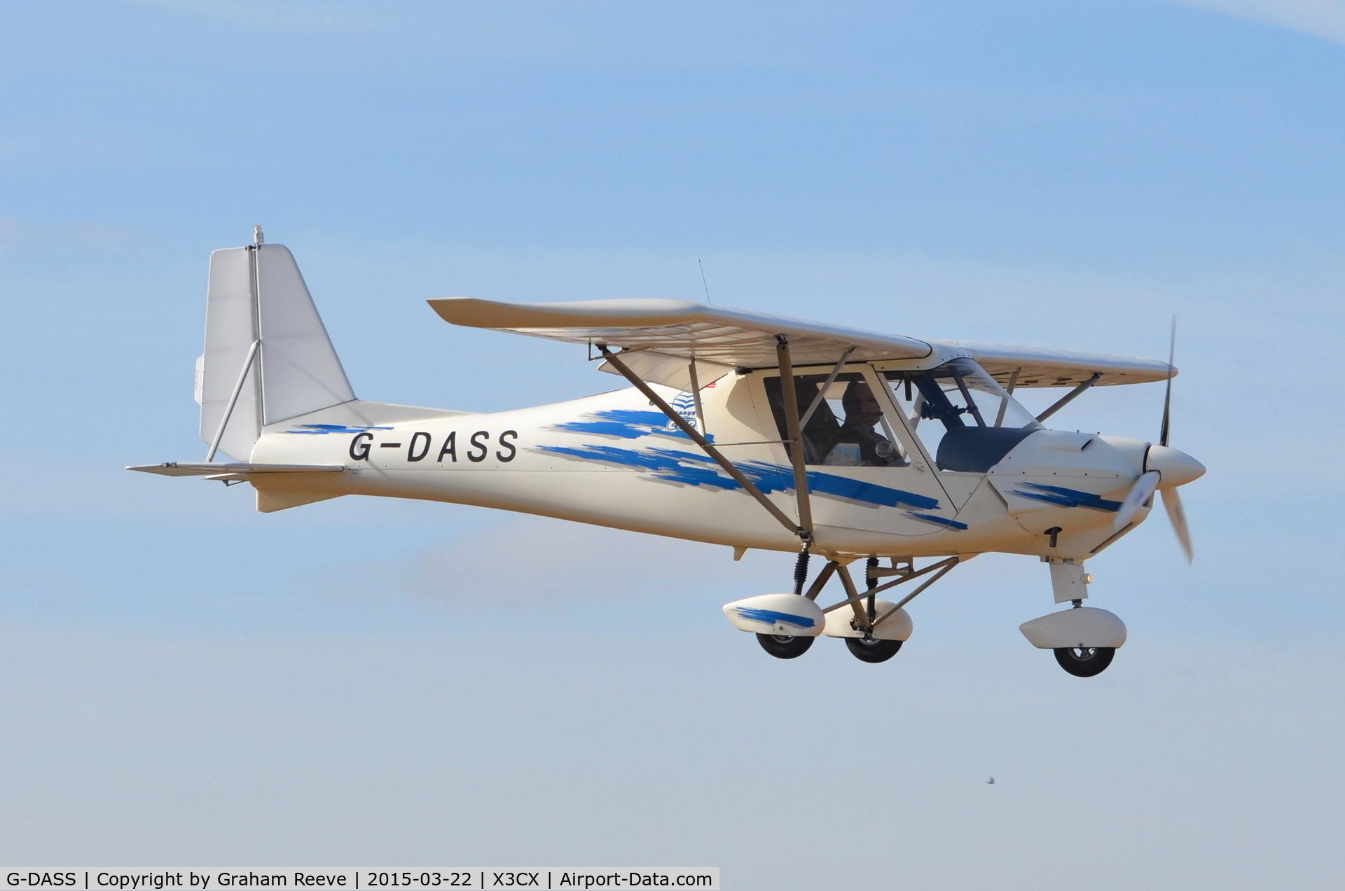 G-DASS, 2005 Comco Ikarus C42 FB100 C/N 0509-6758, Landing at Northrepps.