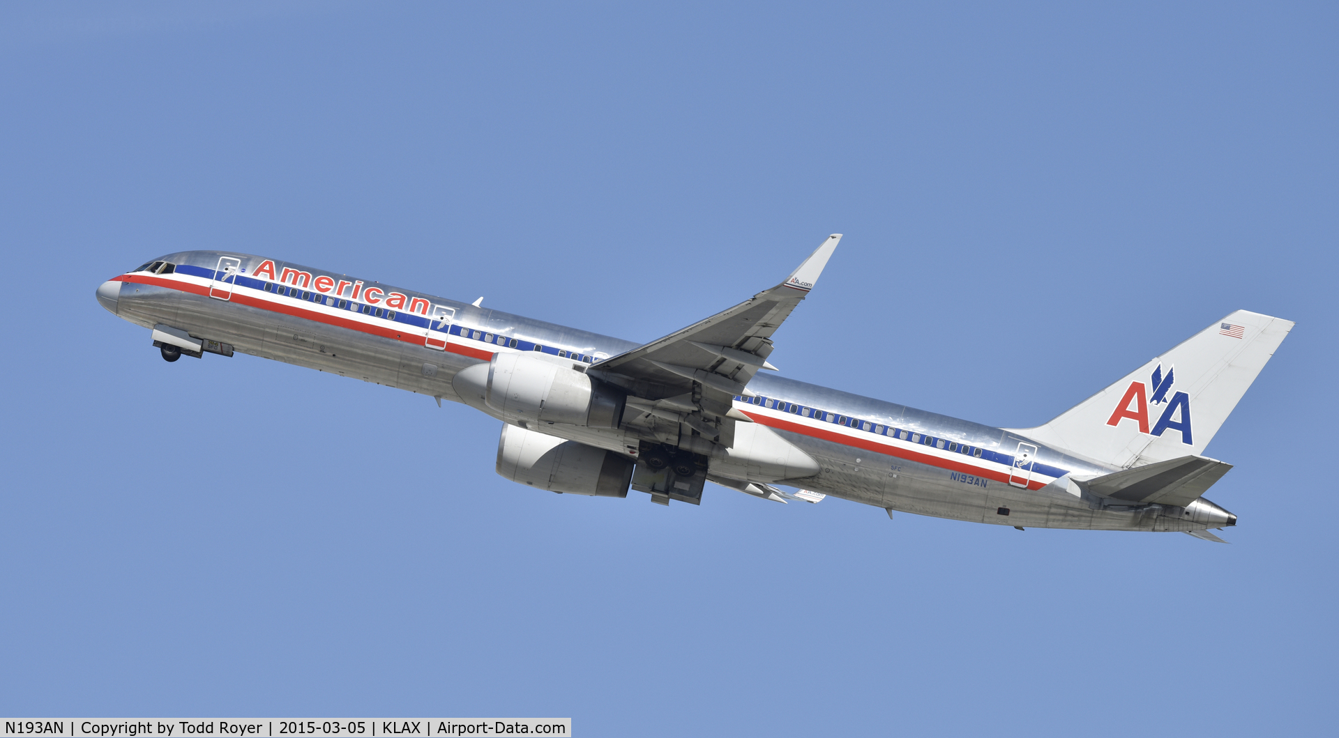 N193AN, 2001 Boeing 757-223 C/N 32387, Departing LAX on 25R