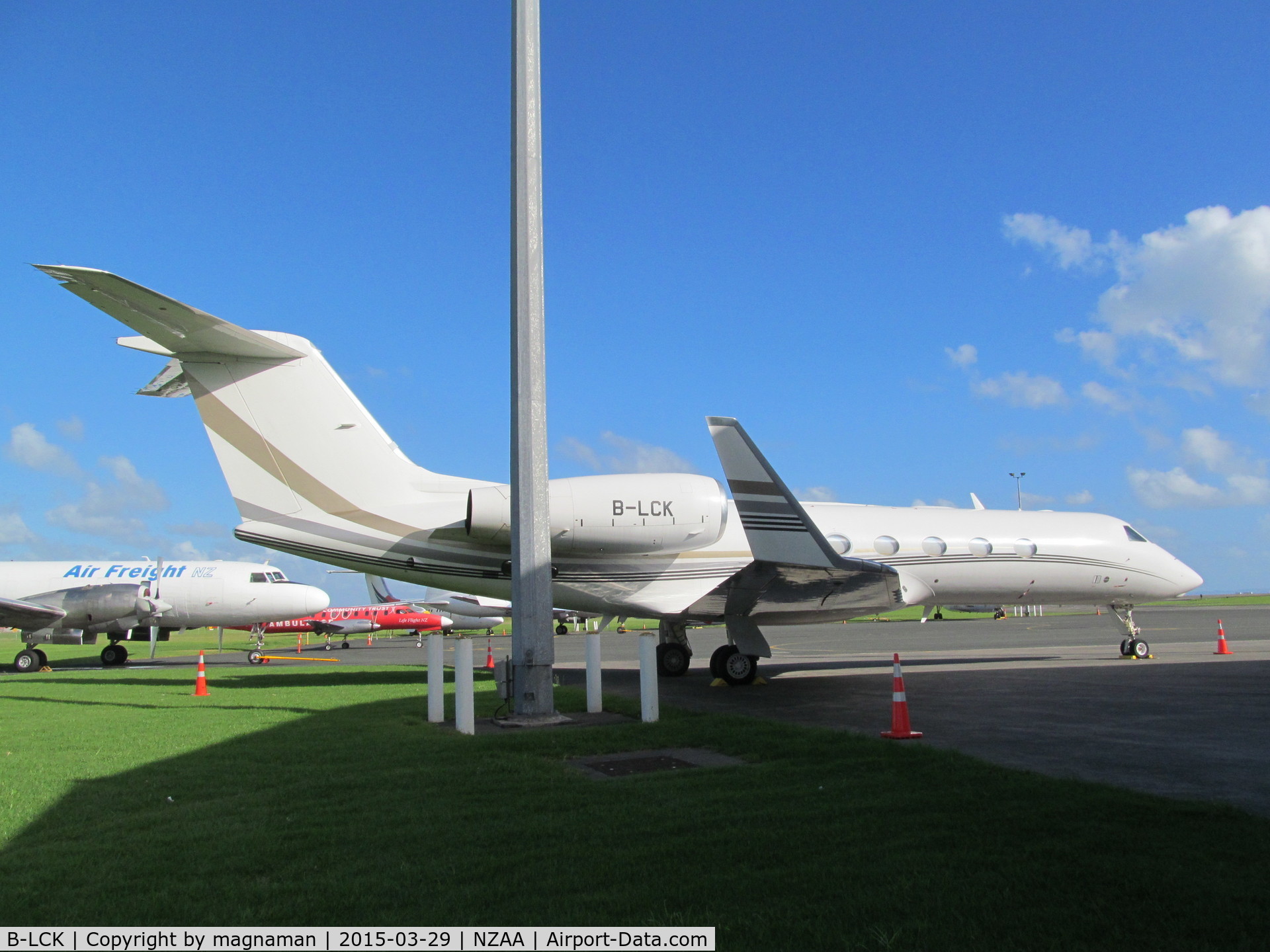 B-LCK, 2009 Gulfstream Aerospace GIV-X (G450) C/N 4182, nice return visitor to AKL