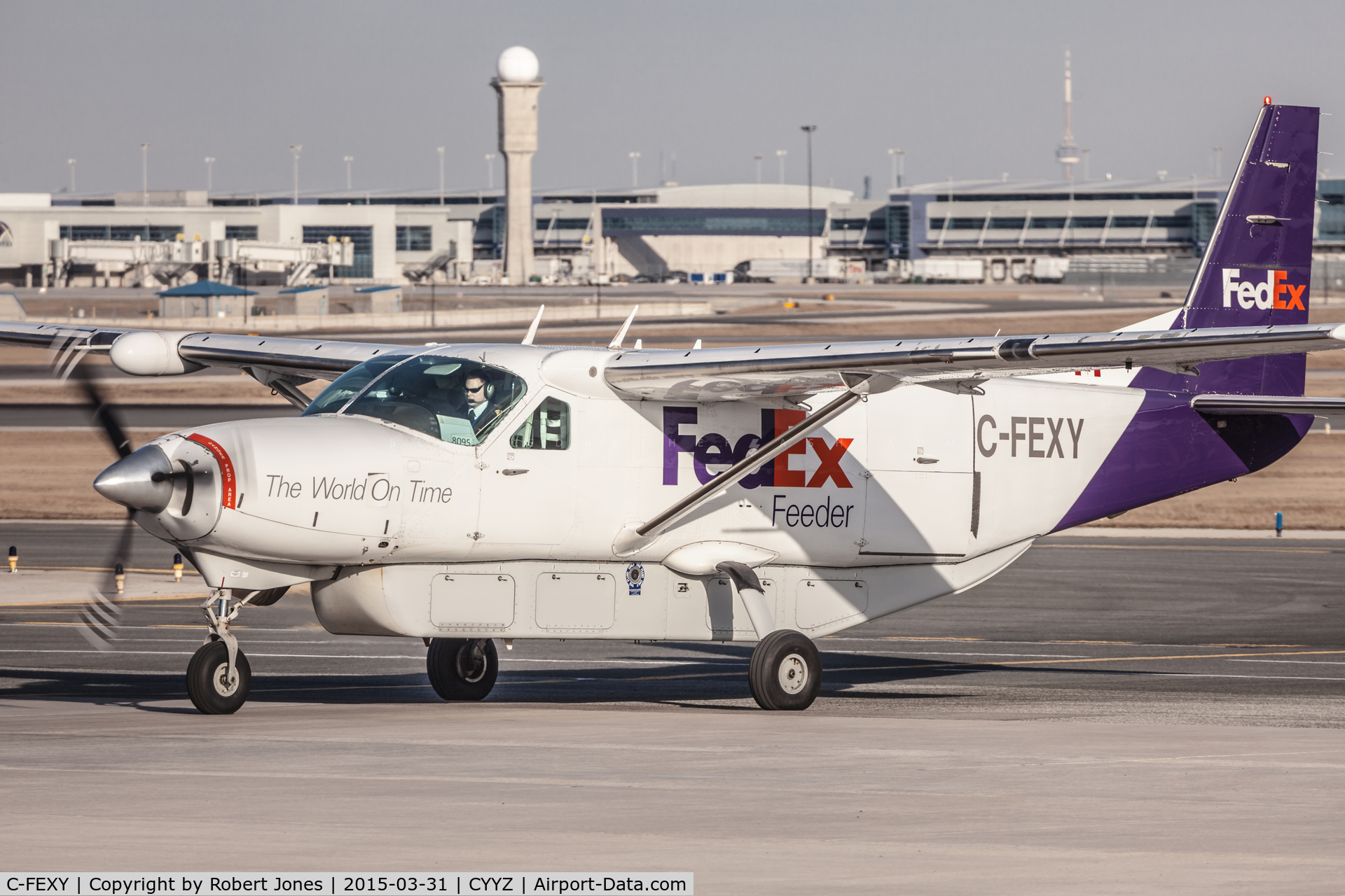 C-FEXY, 1990 Cessna 208B Super Cargomaster C/N 208B0226, It's FEXY and it knows it.