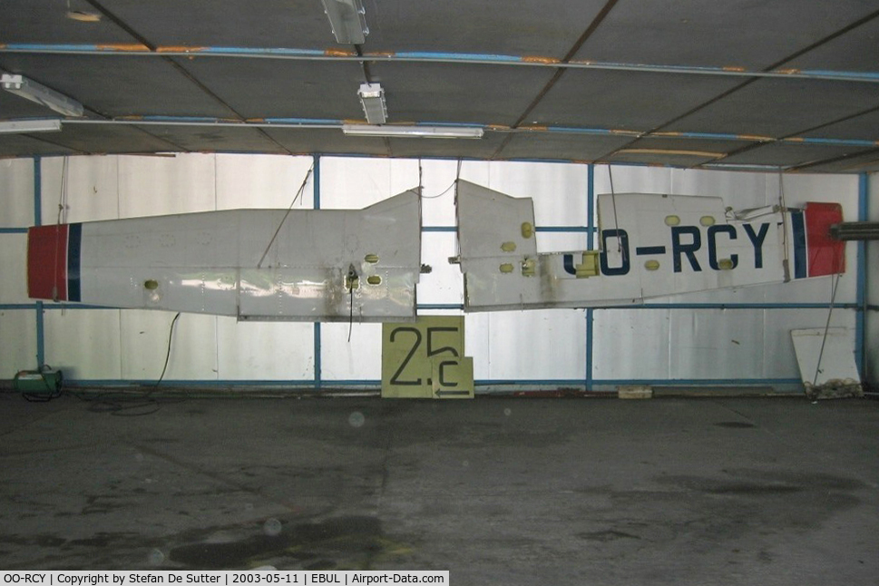 OO-RCY, 1989 Piper PA-28-161 Cadet C/N 2841166, Severely damaged during an emergency landing at Donk-Maldegem (B) on 28 March 1993. Wreckage stored and used as spare parts.