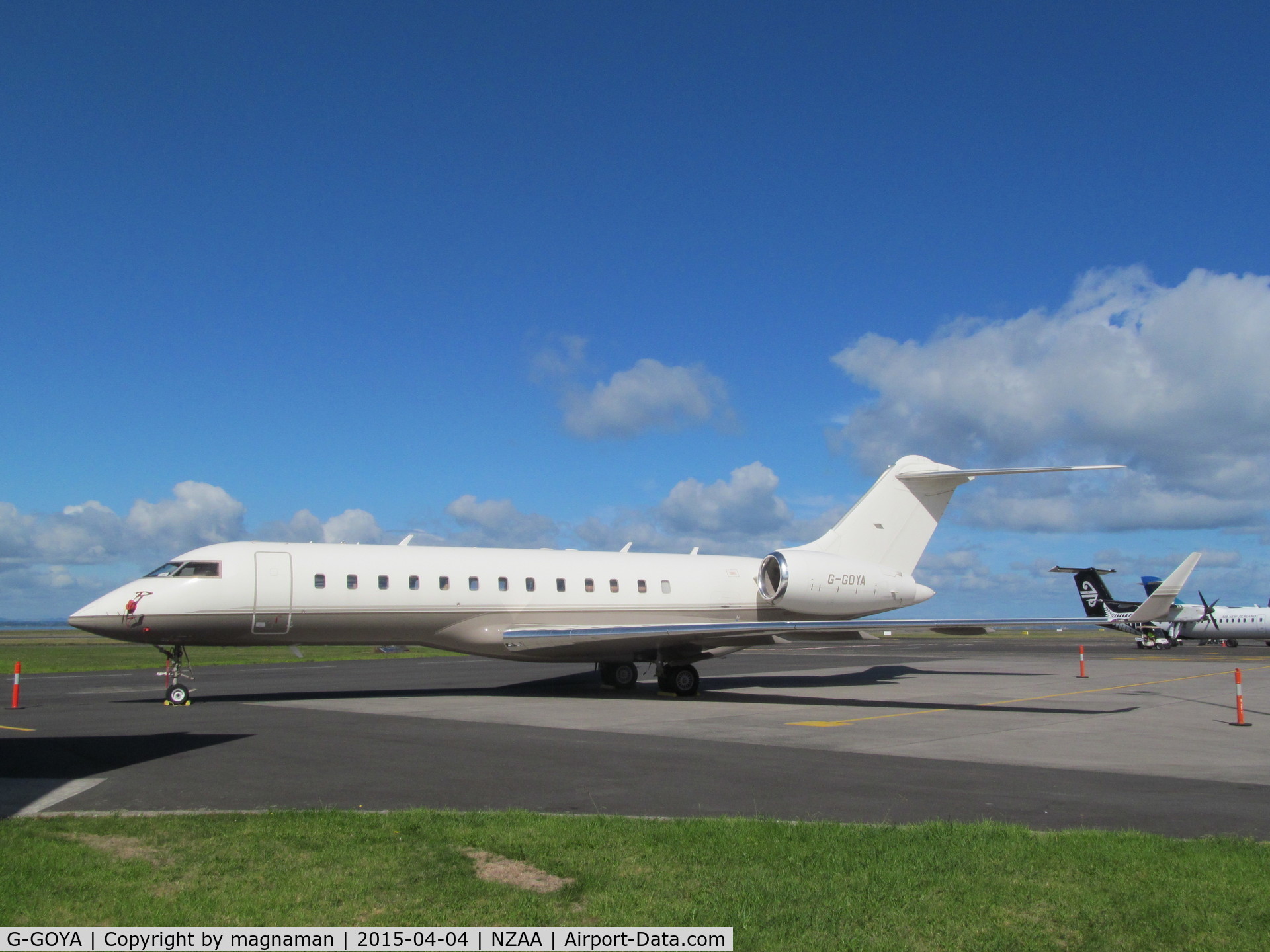G-GOYA, 1999 Bombardier BD-700-1A10 Global Express C/N 9016, at sunny AKL - in from singapore