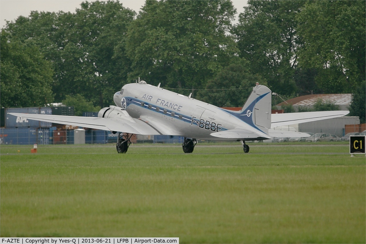 F-AZTE, 1943 Douglas C-47A-1-DL  Skytrain C/N 9172, Douglas C-47A Skytrain, Taxiing Rwy 21, Paris-Le Bourget Air Show 2013