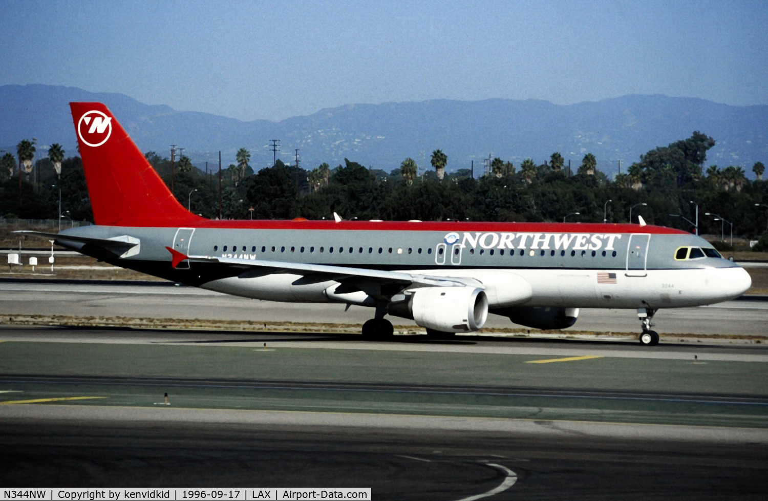 N344NW, 1993 Airbus A320-212 C/N 388, Copied from slide.