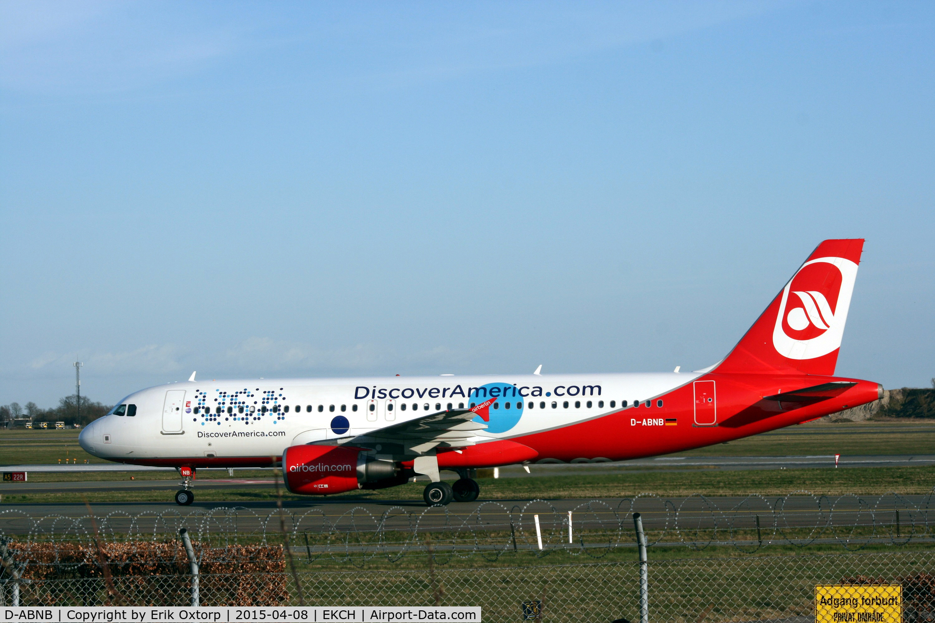 D-ABNB, 2012 Airbus A320-214 C/N 5246, Just arrived rw 04L