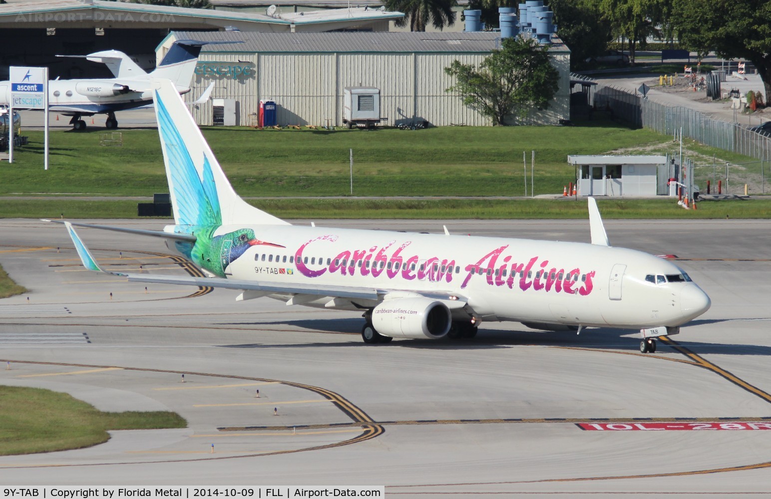 9Y-TAB, 2000 Boeing 737-8Q8 C/N 28233, Caribbean 737-800