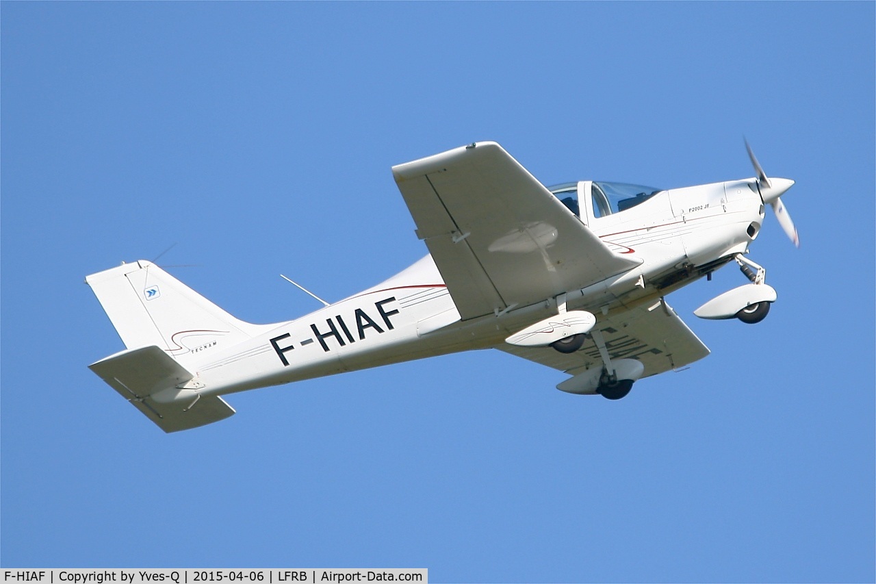 F-HIAF, Tecnam P-2002JF Sierra C/N Not Found F-HIAF, Tecnam P2002 JF, Take-off rwy 07R, Brest-Bretagne Airport (LFRB-BES)