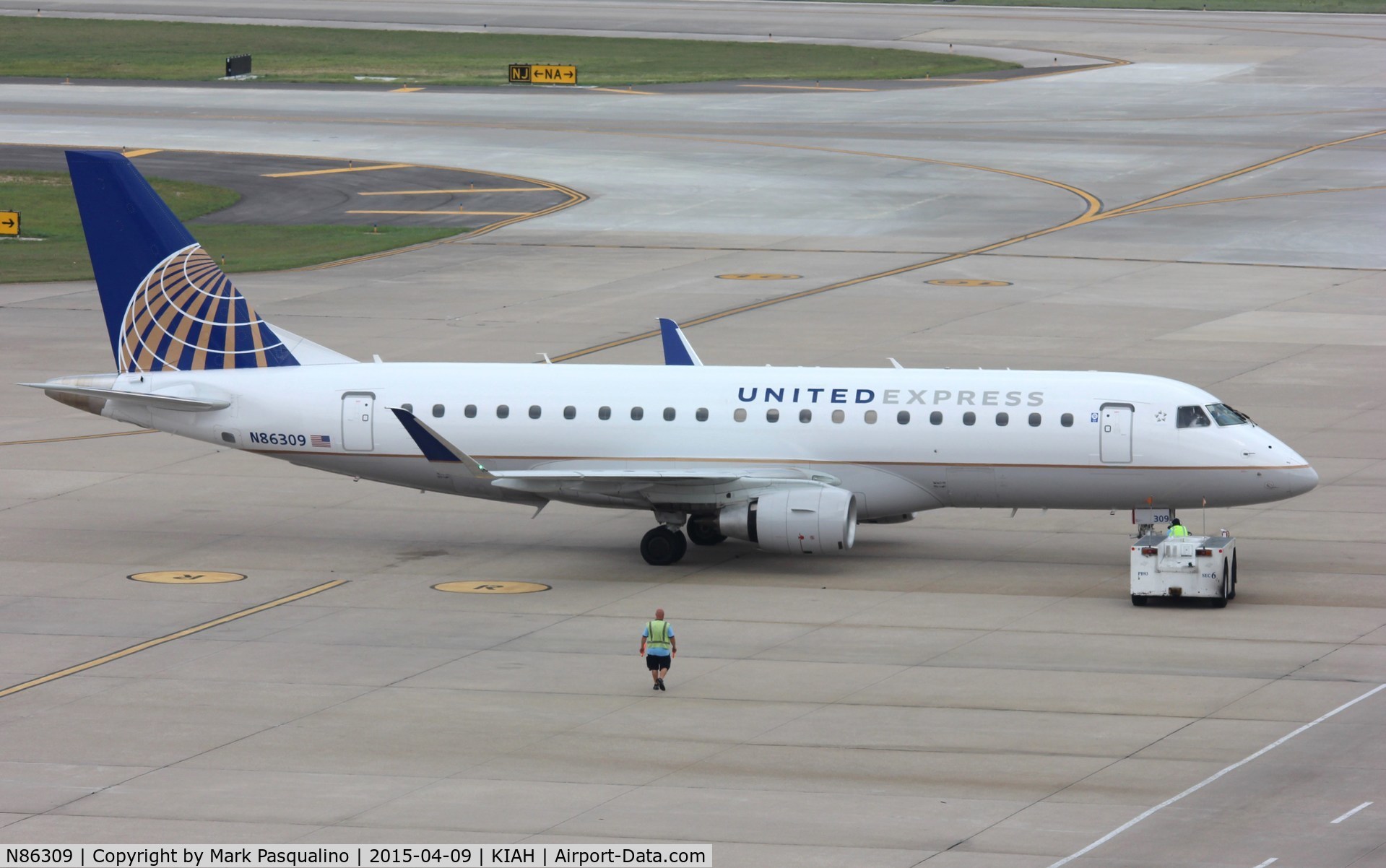 N86309, 2014 Embraer 175LR (ERJ-170-200LR) C/N 17000426, ERJ 170-200LR