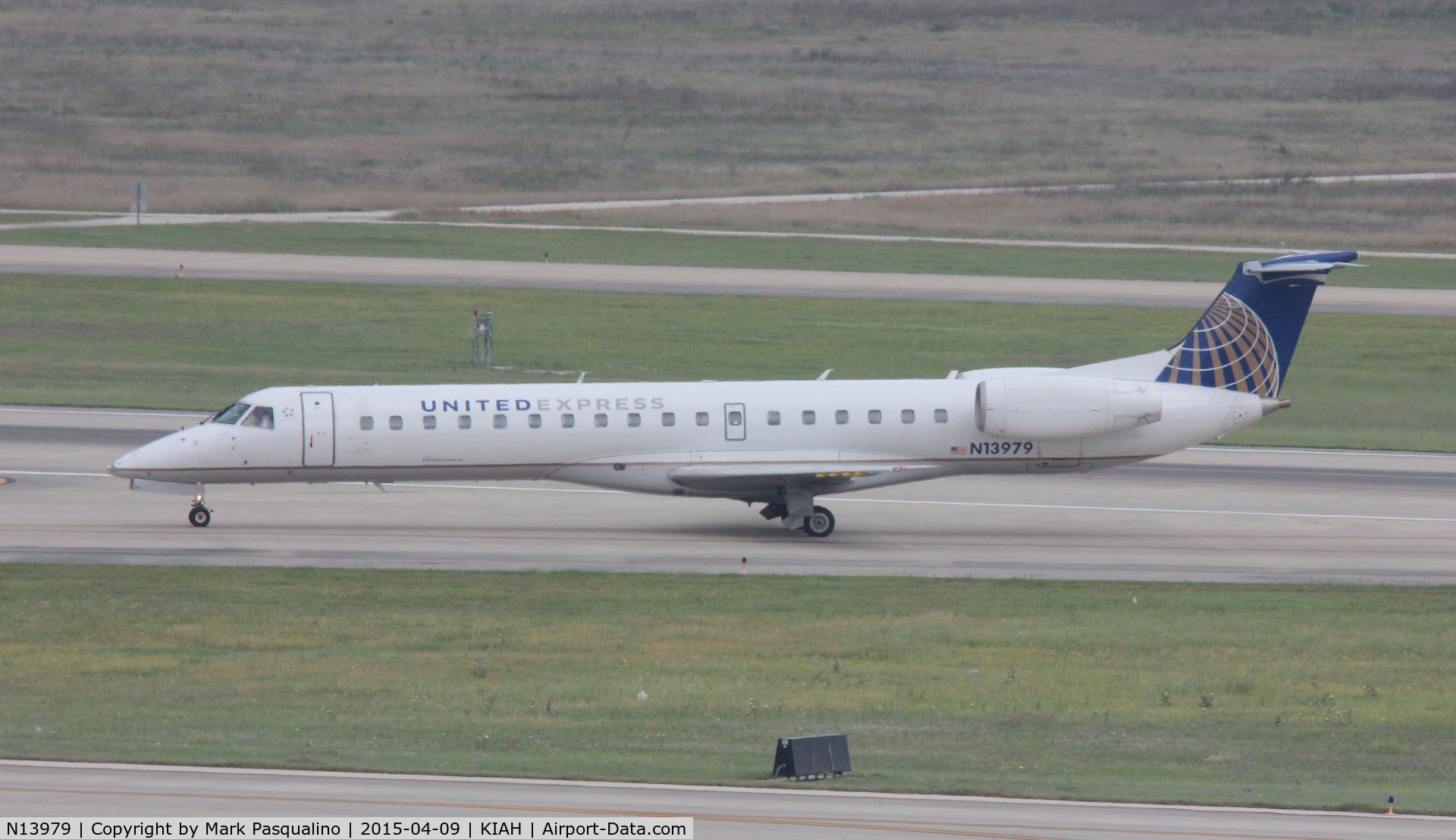 N13979, 1999 Embraer ERJ-145LR (EMB-145LR) C/N 145181, EMB-145LR